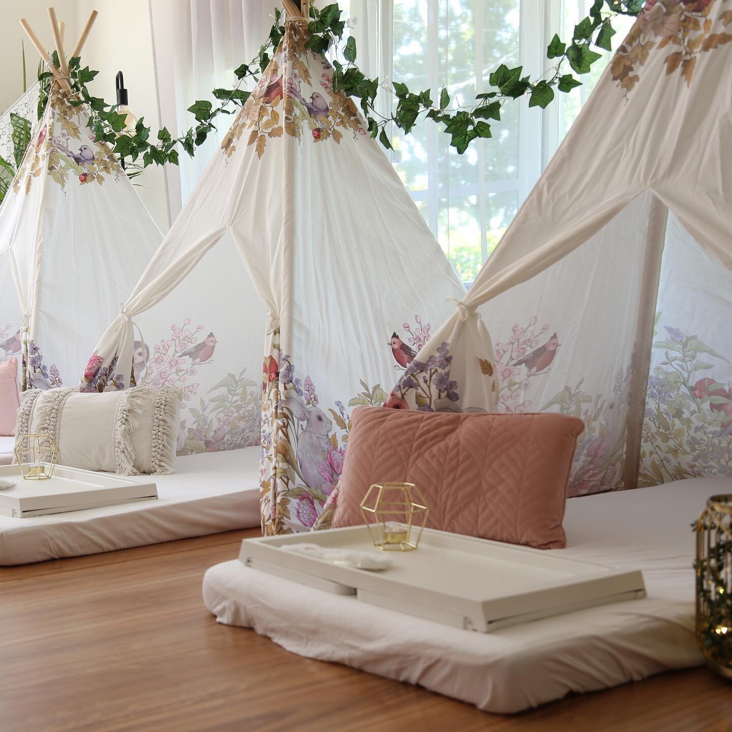 This vintage-inspired, magical theme features garden accessories, gorgeous lace buntings and a decadent touch of gold. #enchantedforestparty #sweettribeofminesleepovers #sleepoverparties #northernbeachesbusiness