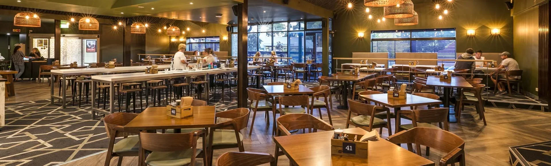 CARINGBAH HOTEL