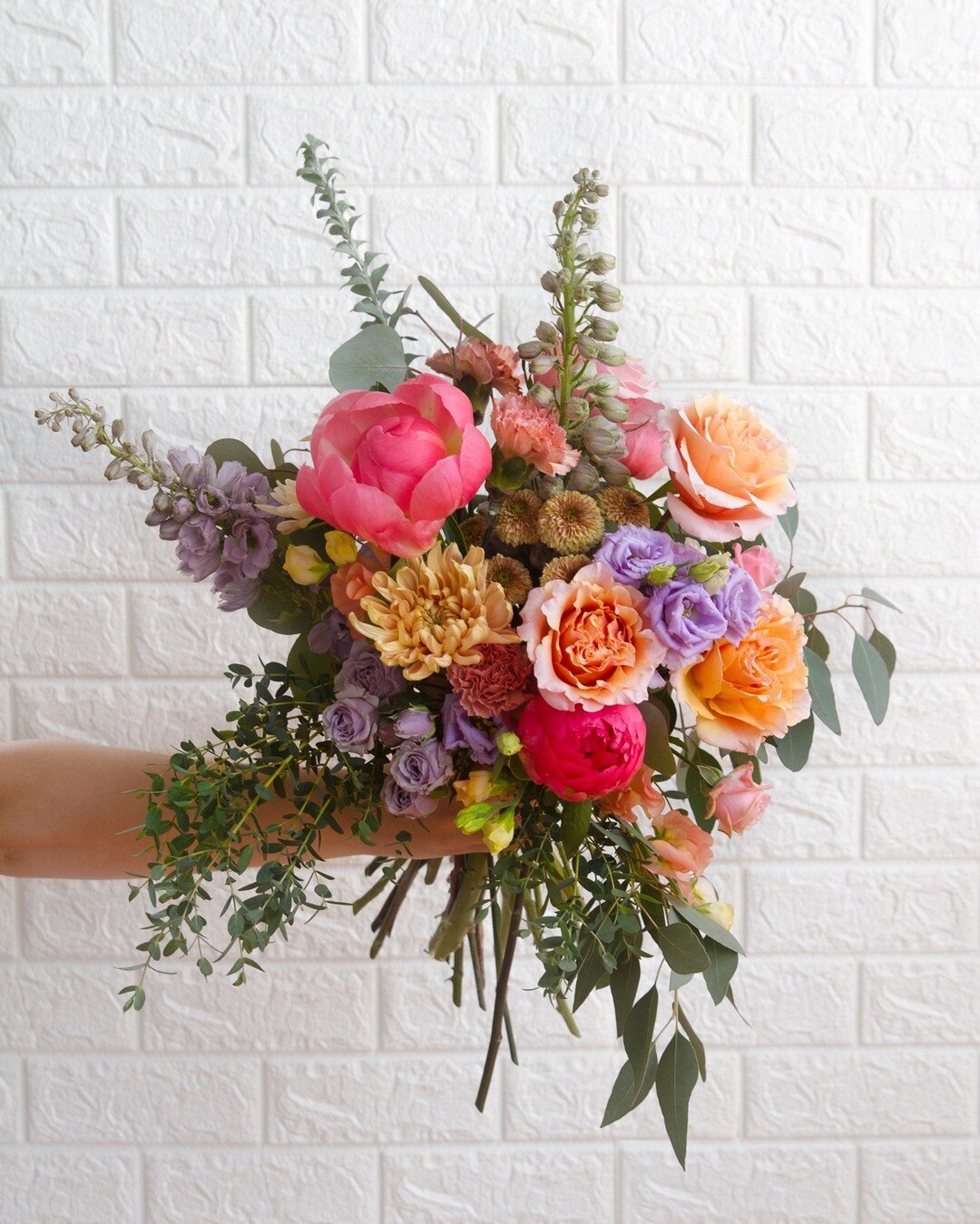 🍉 🍑 🍯 🍇⁣
⁣
⁣
⁣
⁣
⁣
⁣
#vancouverflorist #vancouverflowers #flowerboutique #bespokeflowers #instaflorist #flowerstudio #freshcutflowers #sayitwithflowers #sendflowers #nofloralfoam #florists #localflorist #beautifulblooms #flowerdesigner #sympathyf