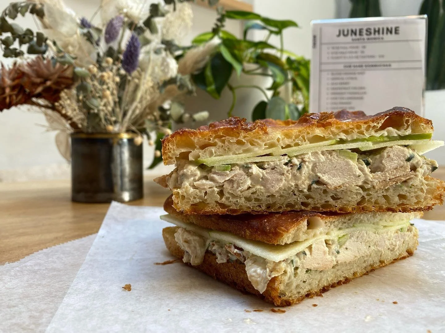 🔔 We got Chicken Salad Sandwiches today! 🔔 
Whole Roasted Chicken Salad with Tarragon, fresh green apples, and Apple Butter!

12-5pm come and get it!