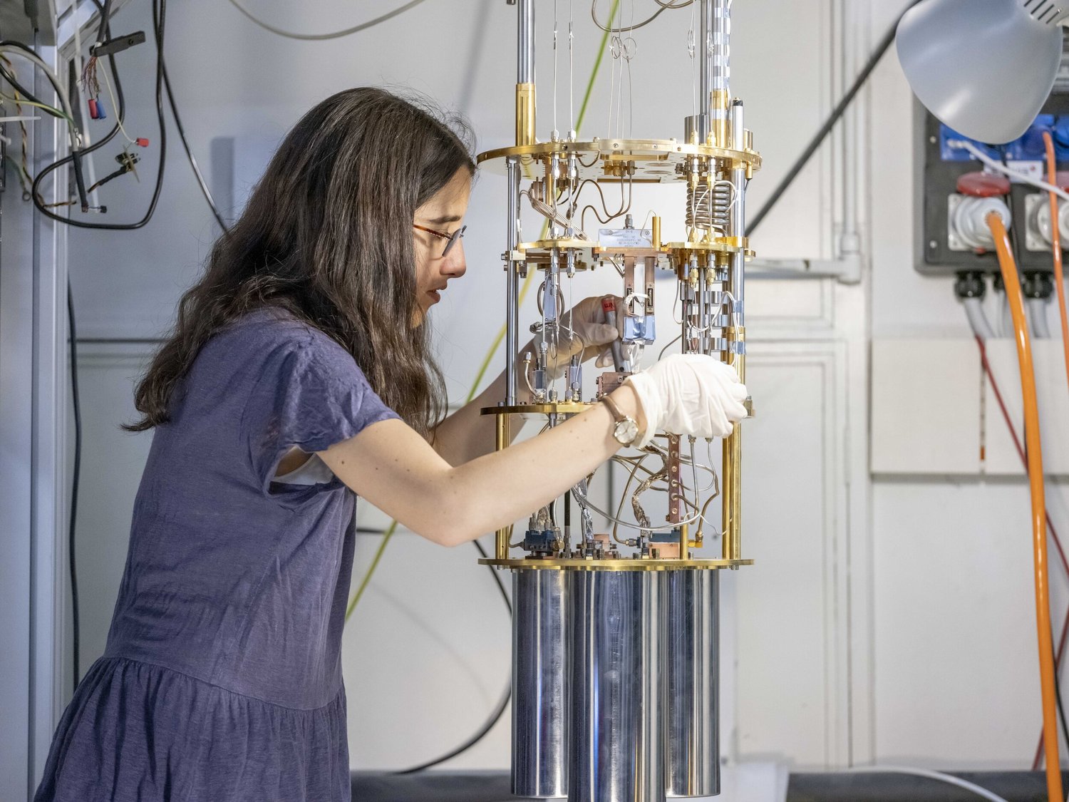 NCCR SPIN: Spin Qubits in Silicon