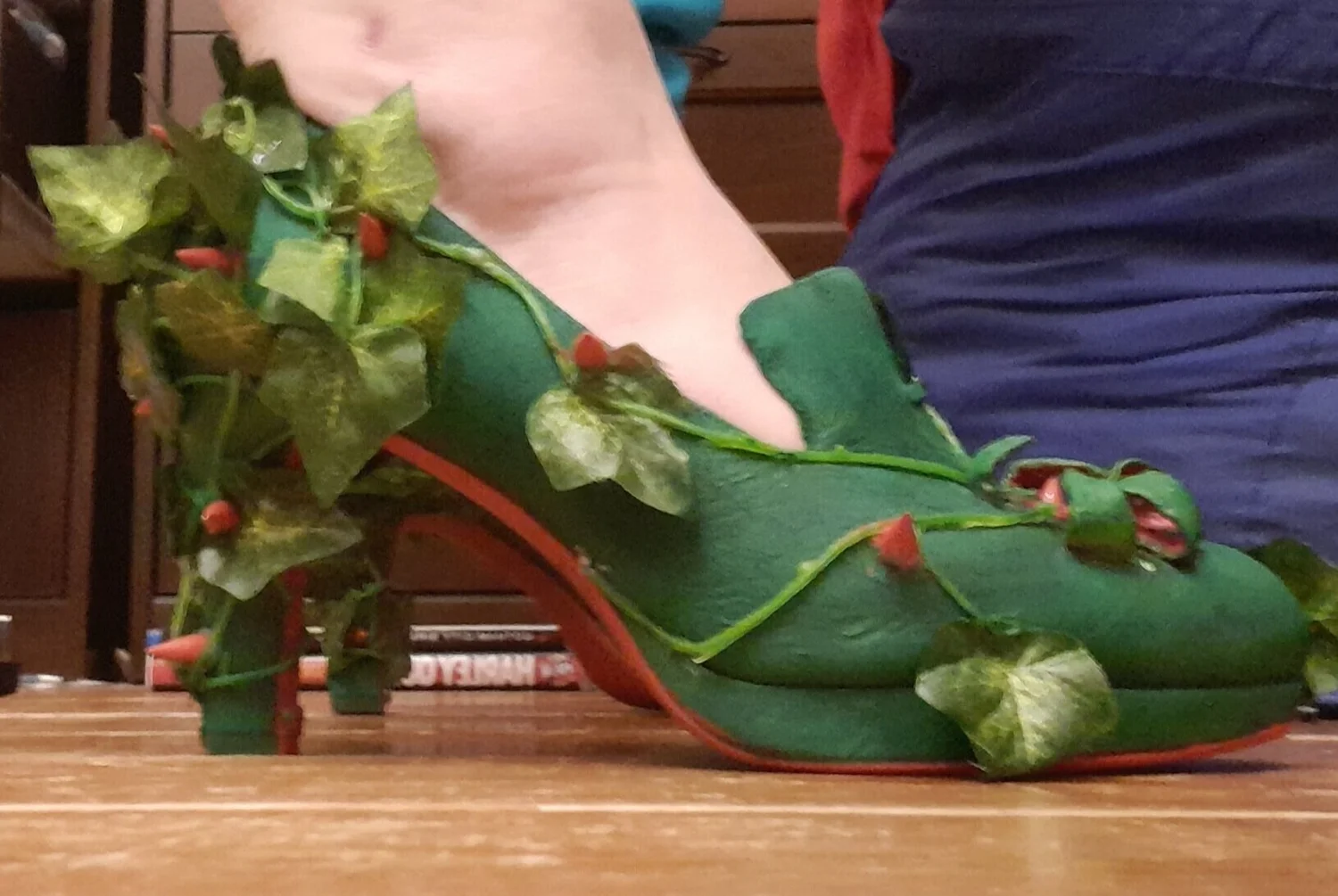 Poison Pulse Pump Shoes
