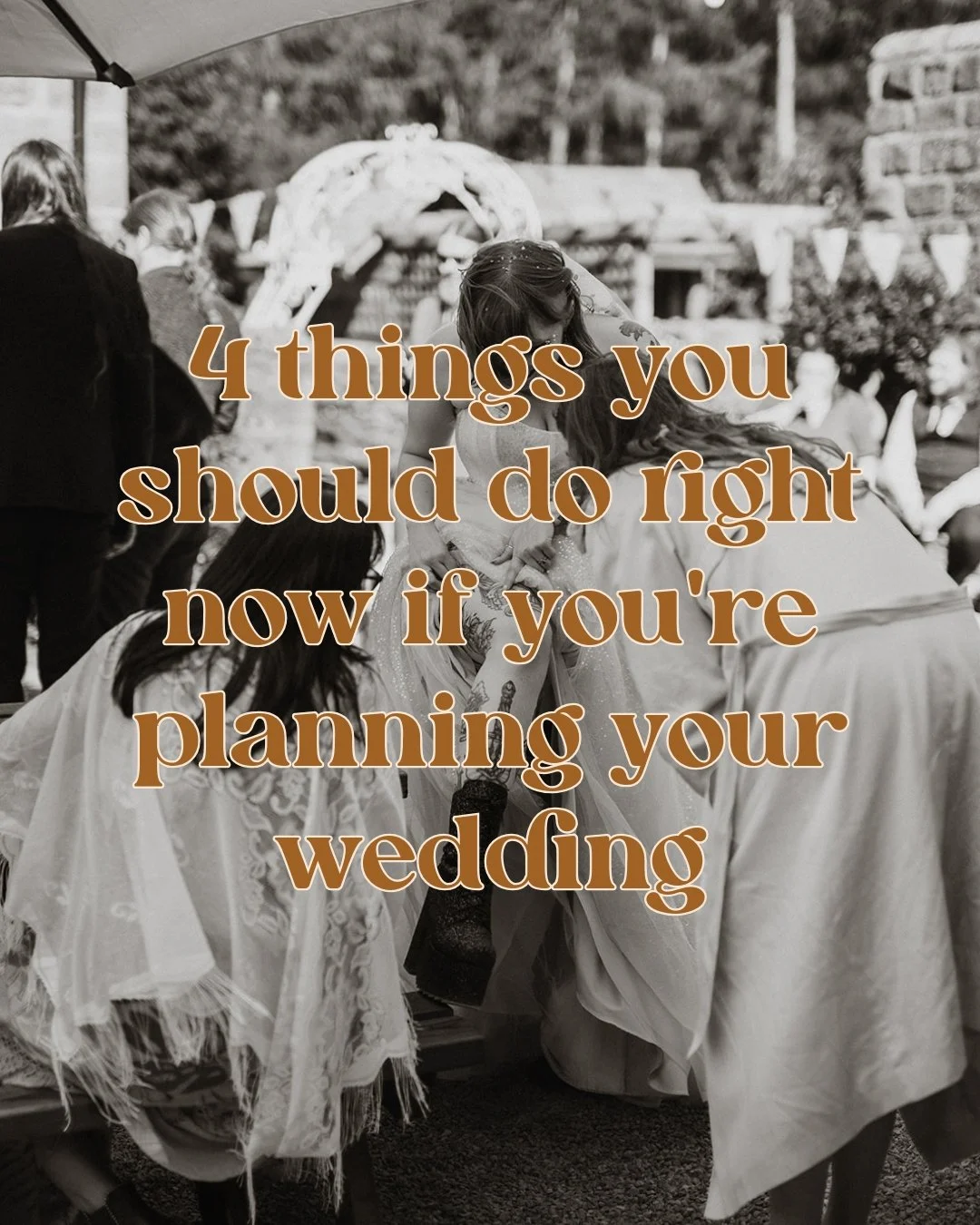 If you're in the midst of wedding planning ~ you should do these 4 things to get a little bit of calm back 🧡🌙

🌿 Get outside + touch some grass ~ seriously, bare feet in the earth grounds you back to the present
🌿 Plan a steamy date night ~ find 