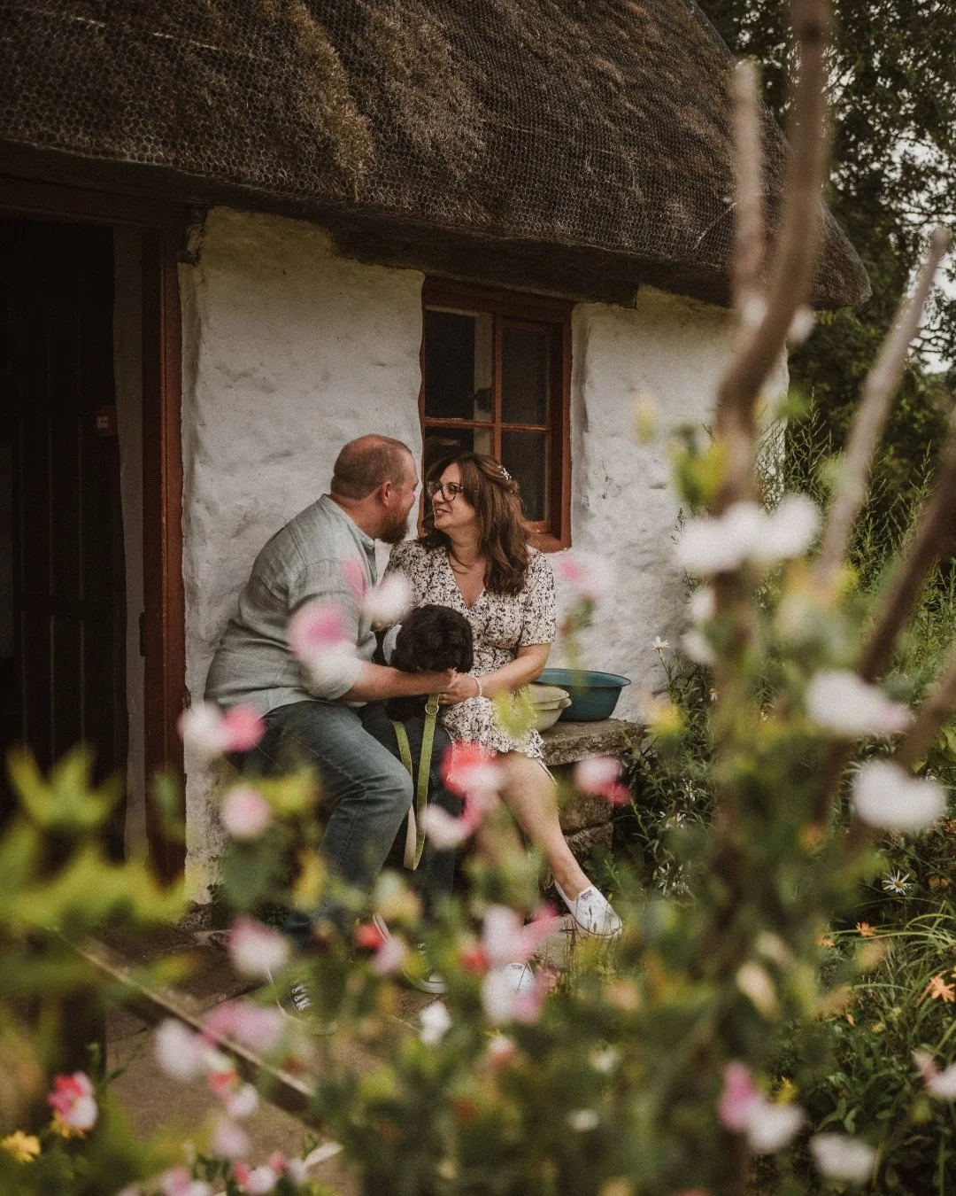 I won't apologise for how many photos there are of Odo in this set 🧡🌙

Kelly and Chris (and Odo) eloped at @ryedalefolkmuseum Just the two of them, with us acting as witnesses, exchanging vows in one of the beautiful thatched cottages at the museum