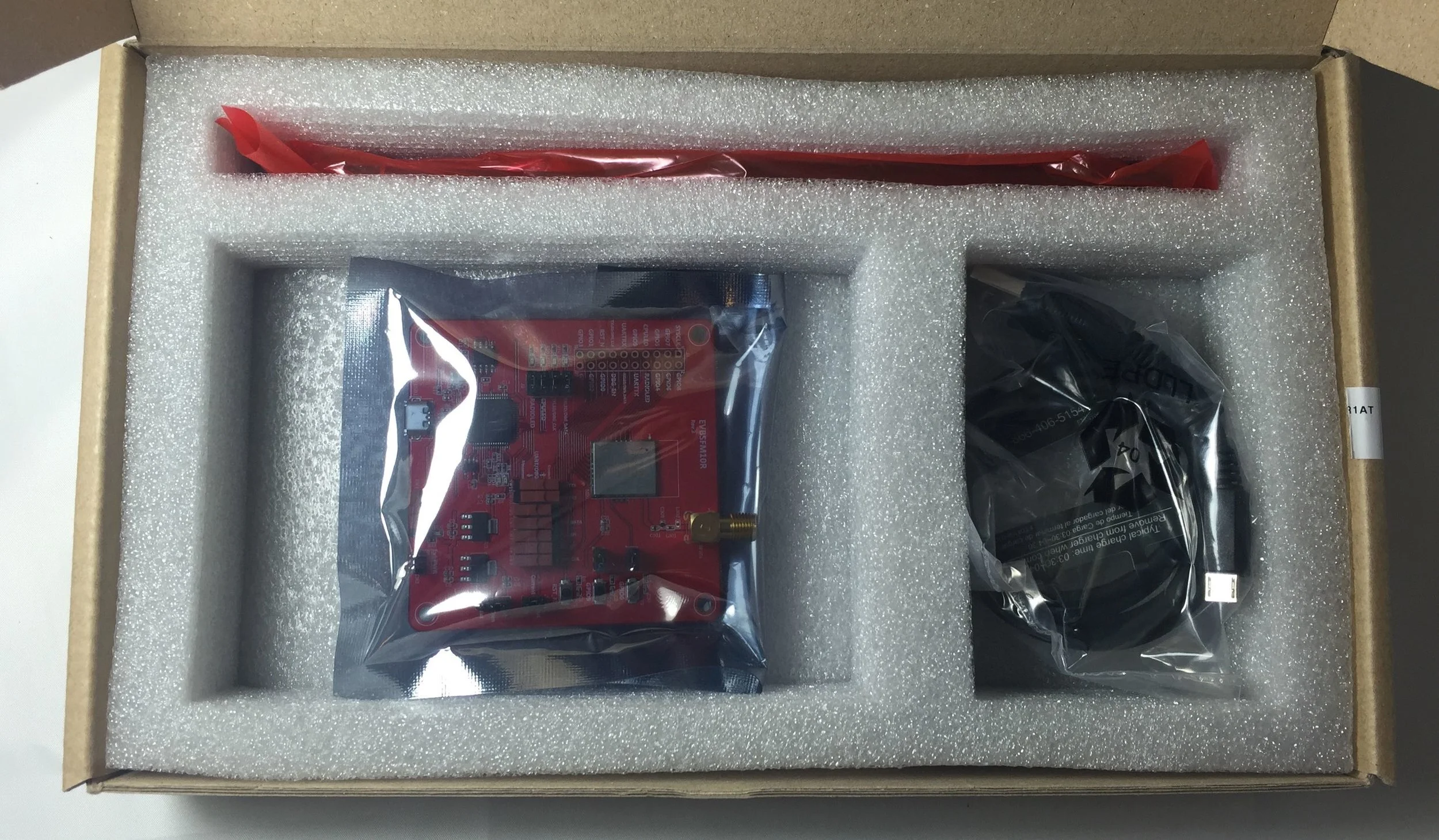 seongji sigfox EVBSFM10R1 inside view_top.jpeg
