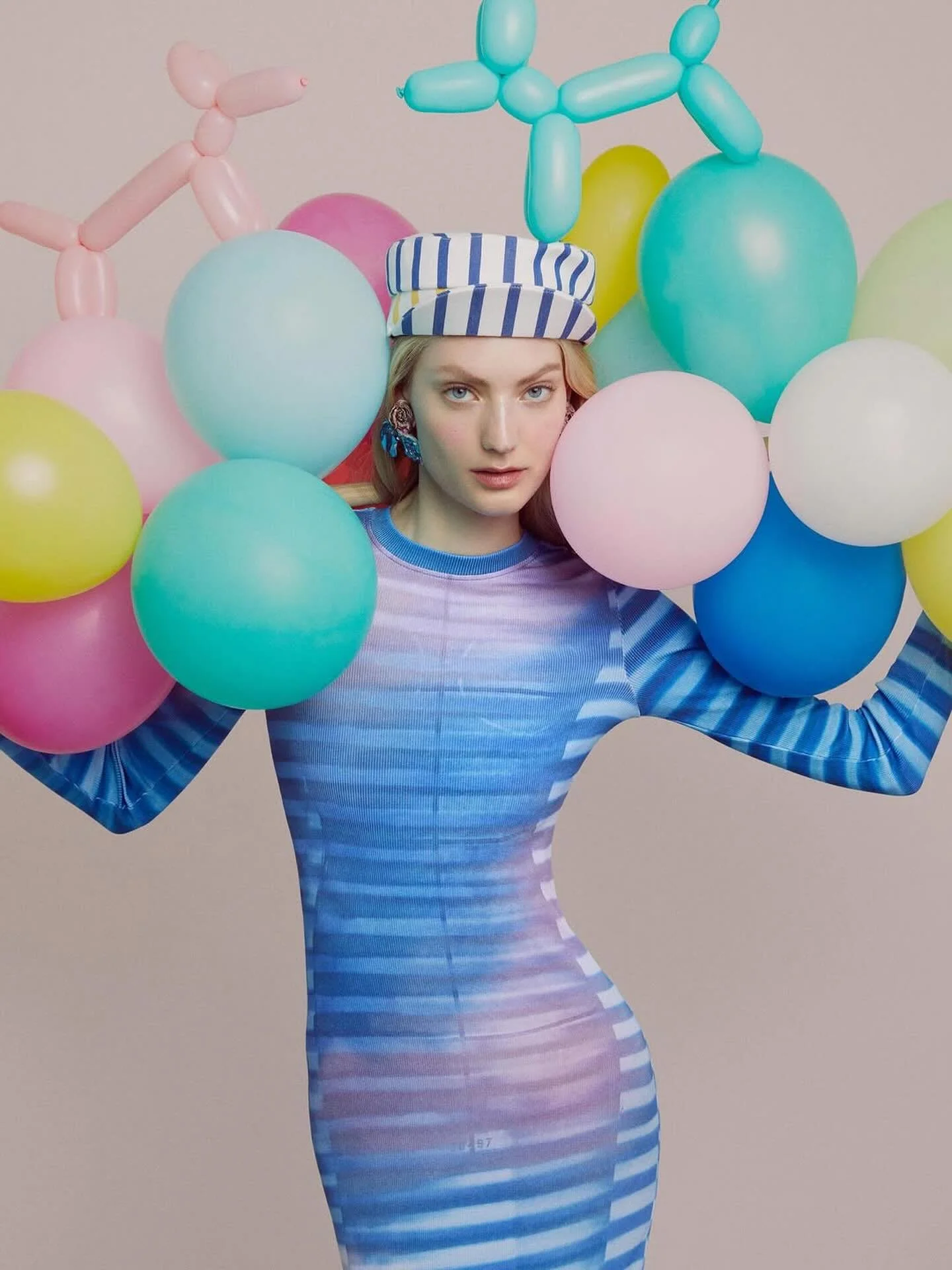 @mathildehiron for the latest issue of @numeroswitzerland 

---

Photo @riabrahao
Model @susanneknipper
Stylist @cleliacz ❤️
Casting and production @ferherbert
Make up and hair @vedroso
Set design @isabelleclotten
Retouching @victorwagnerr
Stylist as