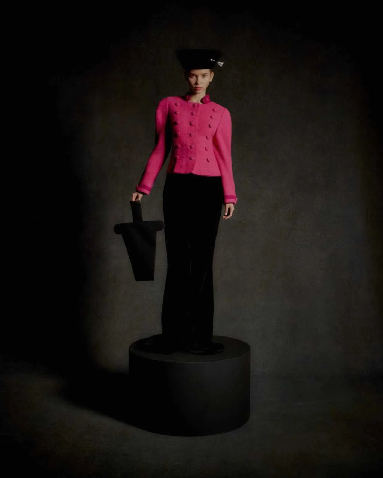 @chochengco full looks for the latest issue of @vogueportugal 

---

Editor in chief @sofia.slucas
Cover art director @sasantanagg
Photographer @studiofreddypersson
Stylist @marko.mrkaja
Model @brulettova_
Hair @sabrinalefebvre_hair
Makeup @stevencan