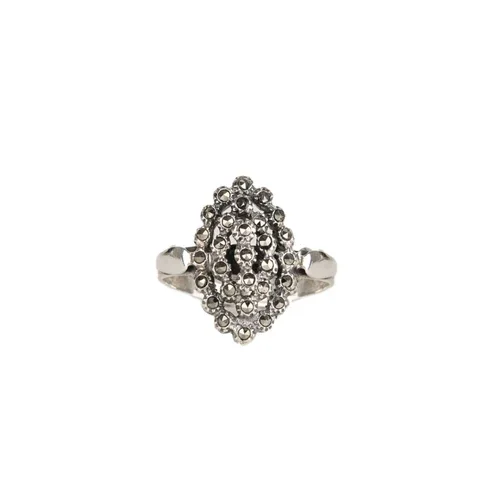 oval ring.webp