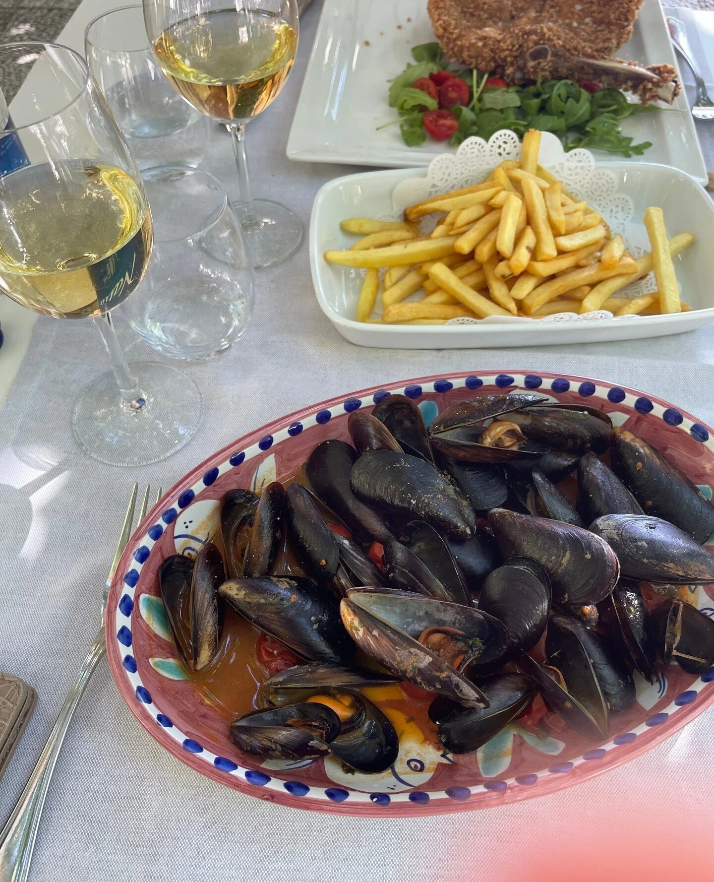 Femmena I Effortlessly Chic Fashion Lifestyle Wellness Guide