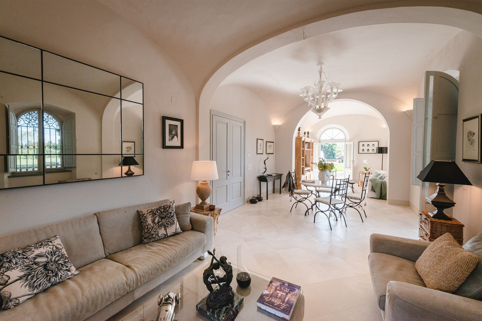 Manor-Umbria-living-room-private-villa-rent.jpeg