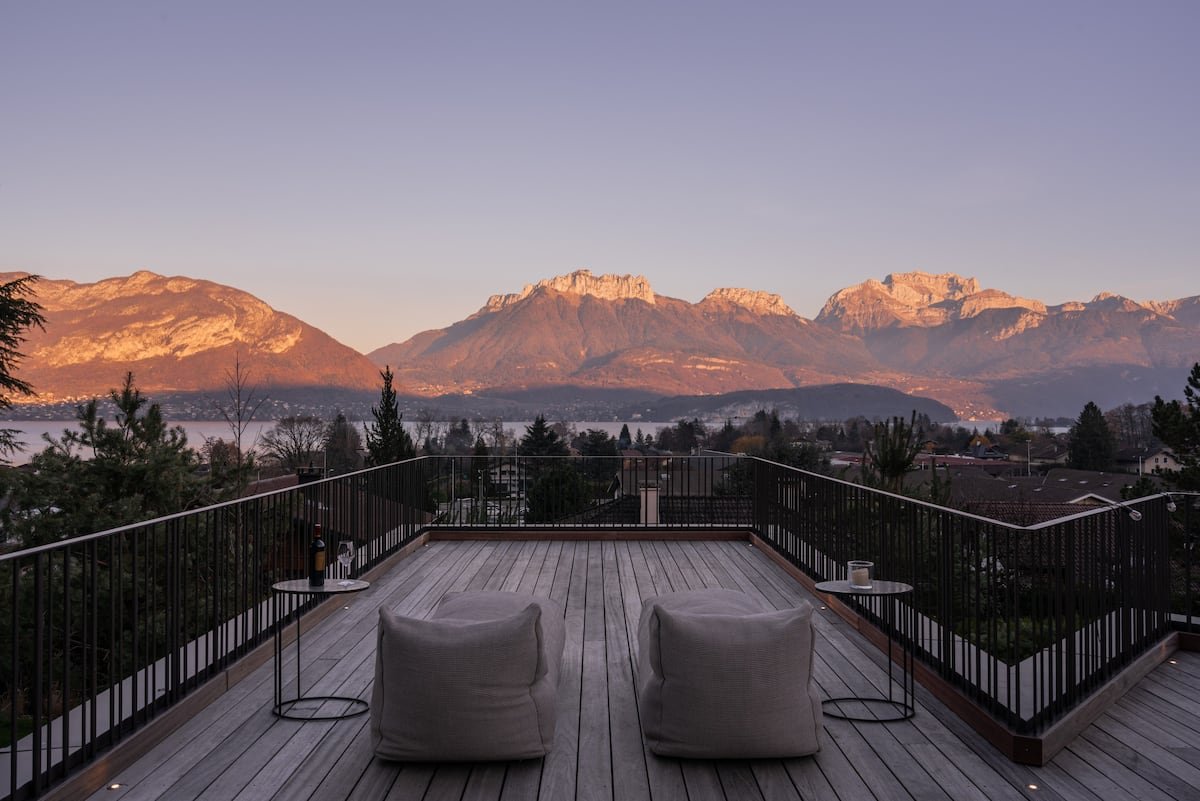 Balcony-Villa-Annecy-Rental.jpeg