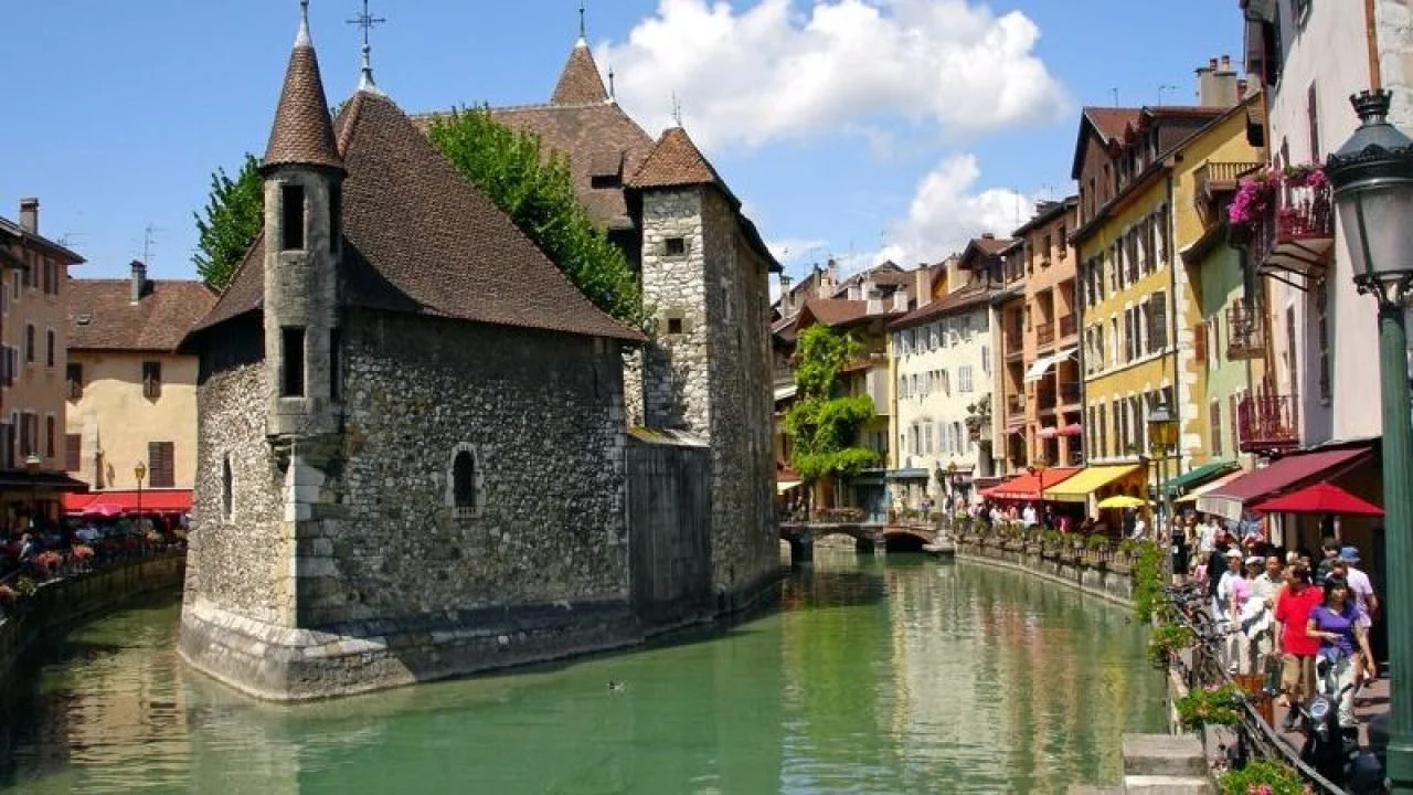 Annecy old town.jpeg