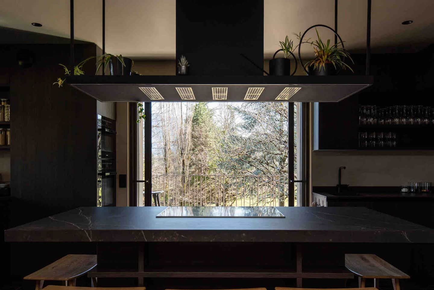 kitchen-island-luxury-Villa-Annecy-Rental.jpeg