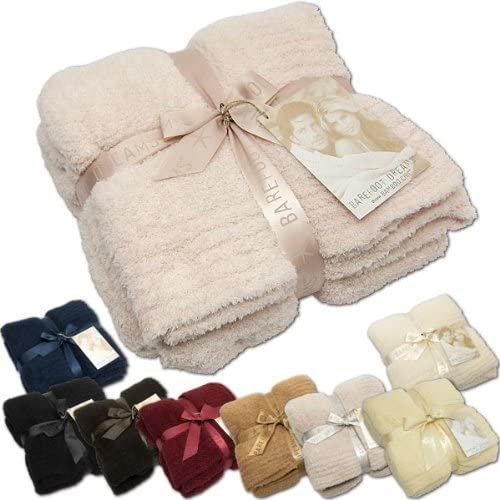 The cult favorite, Barefoot Dreams blanket. SO soft. SO luxurious!