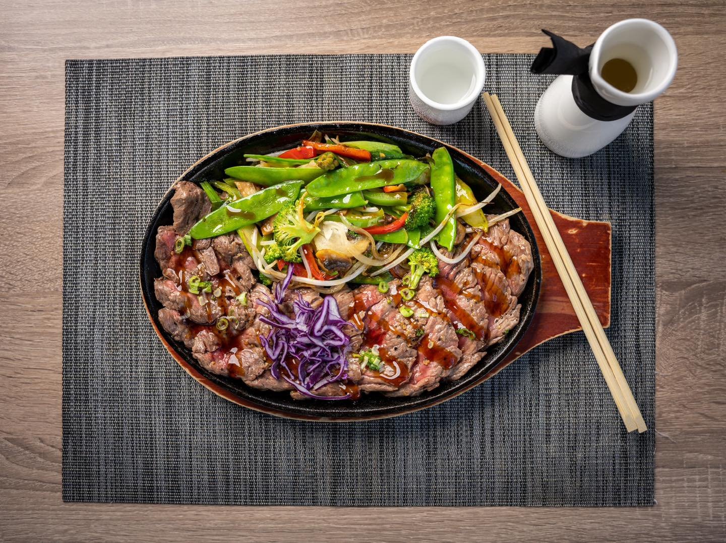 Swipe left 👈 for a closer view of the epically delicious Teriyaki Steak, oh my! Send this post to a #SushiRocker 🥩🥦🤤 #steaklovers #teriyaki #teriyakisteak #steaktime #arlingtoneats #arlingtonfoodies