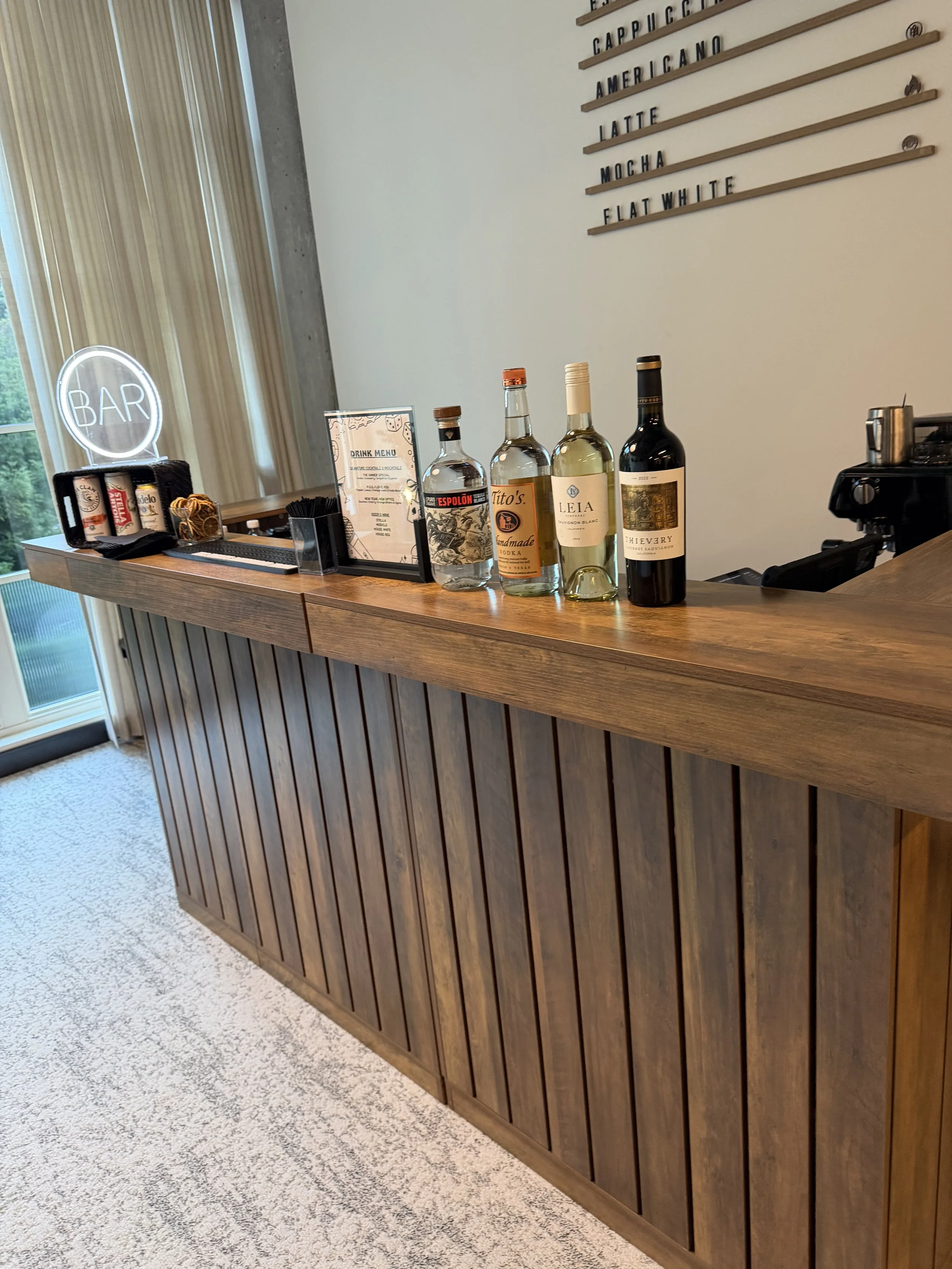 Bar 2.jpeg