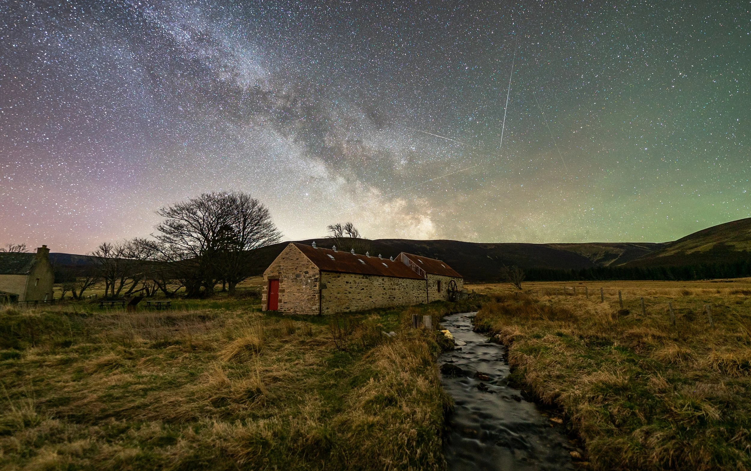 red roof jpeg.jpg