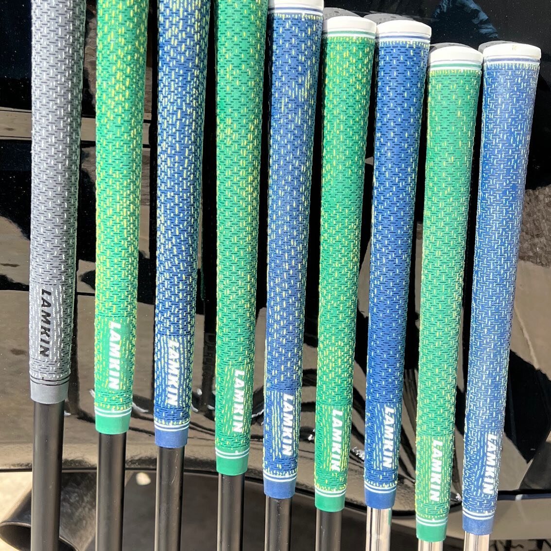 Put my new @lamkingrips 
UTx Cord mid-size grips in play today. They come in such cool colors I had to mix and match them on my @pingtour i230 irons and Glide 4 wedges. They have a firm, tacky feel, but at the same time are comfortable on my hands.&n