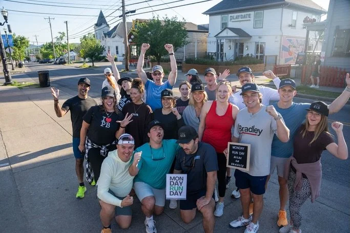 We came, we saw, we Monday Rundayed. 🏃&zwj;♂️ 

#cre615 #BradleyGives #theretailteam #MondayRunday 

📷: @morganvisualproductions