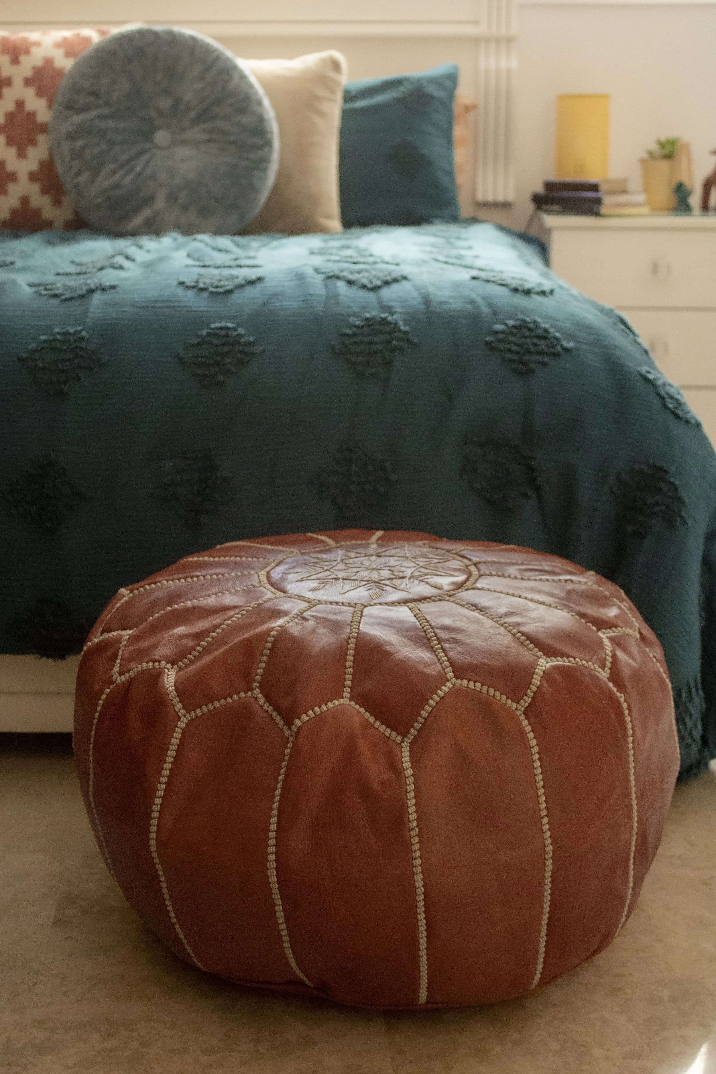 A.Moroccan.Leather.Pouf.Ottoman.Decor.Model.5.JPG