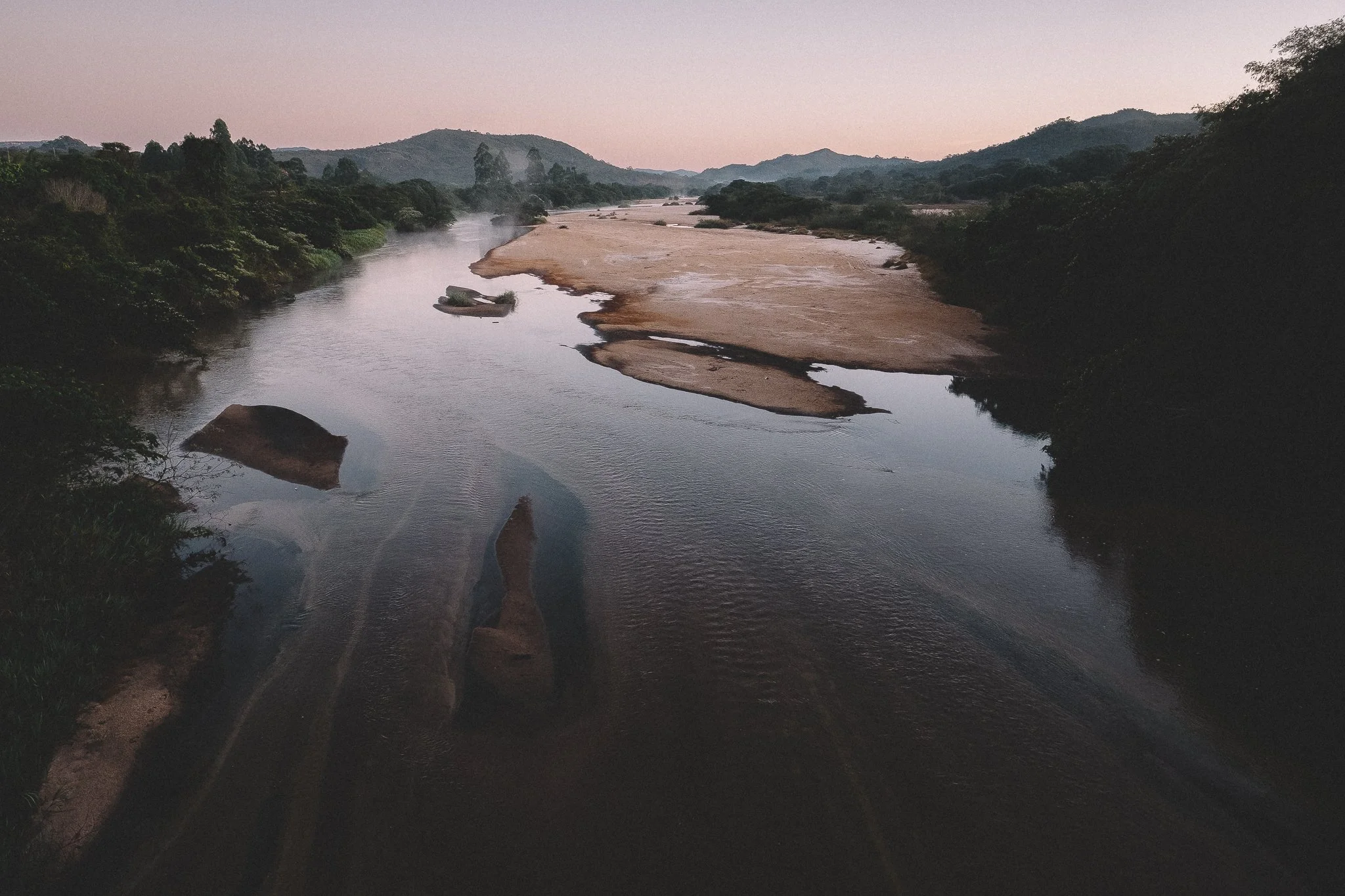 Sunrise over the Jequitinhonha River. Mendanha, Serra do Espinhaço