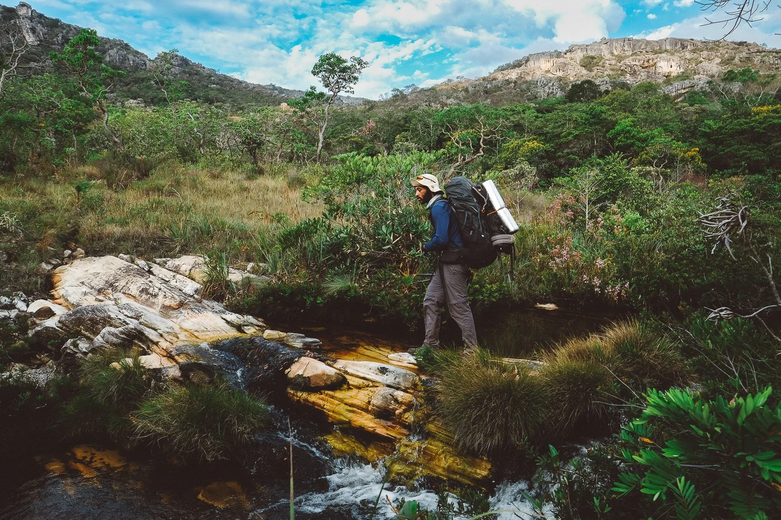 Trekking in Pindaíba, near Diamantina (Minas Gerais) — Serra do Espinhaço