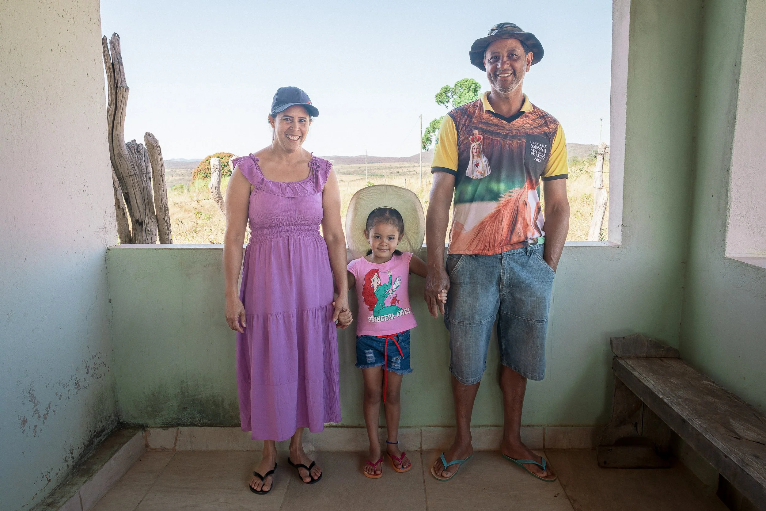 Nica, Luisa, and Pê at their home in Santa Rita, Serra do Espinhaço