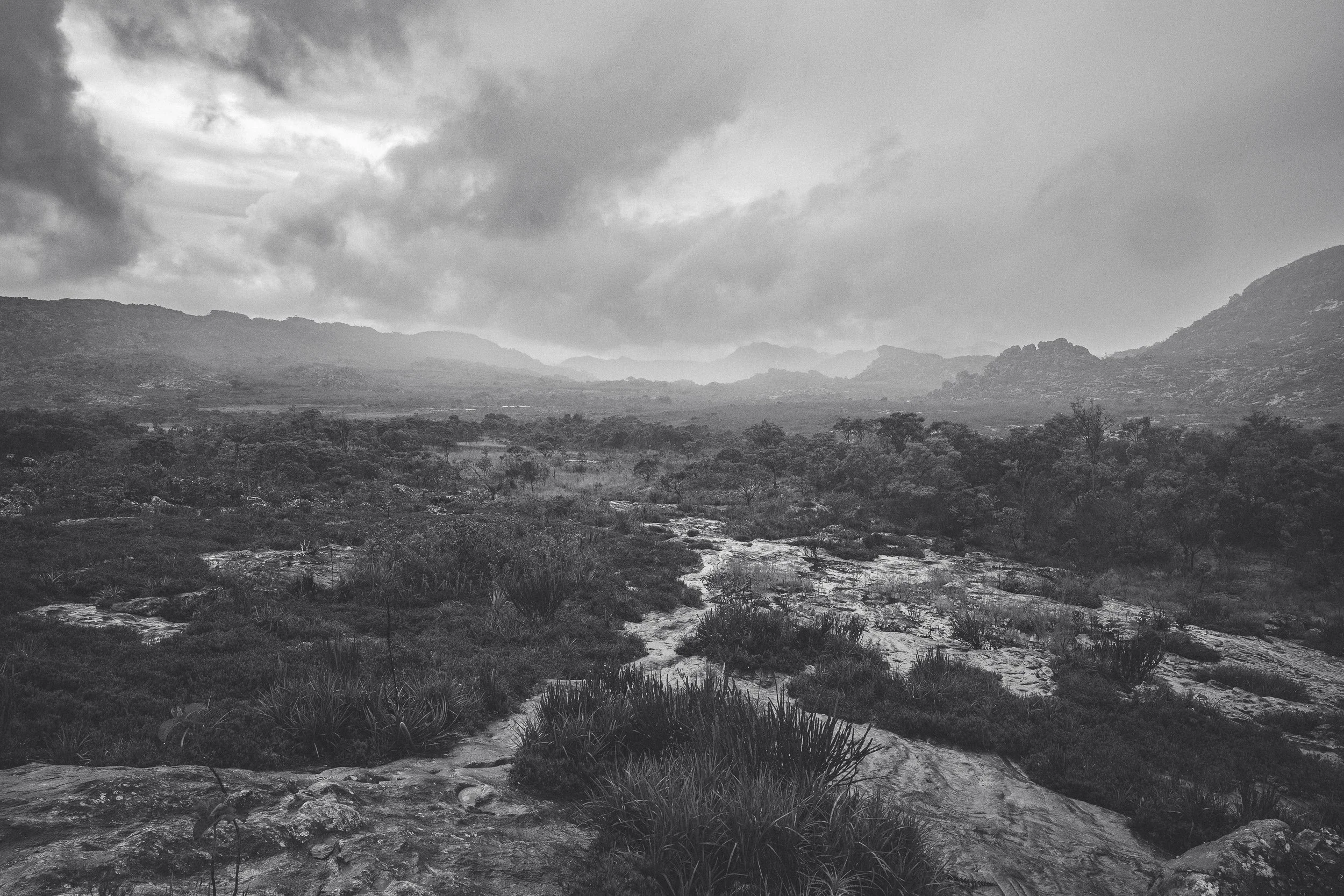 A black and white photograph of Serrinha in São Gonçalo do Rio das Pedras, Serra do Espinhaço