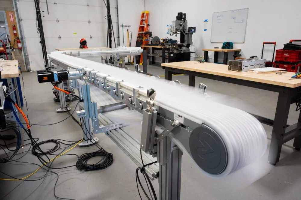 Synchronized flexible modular conveyor