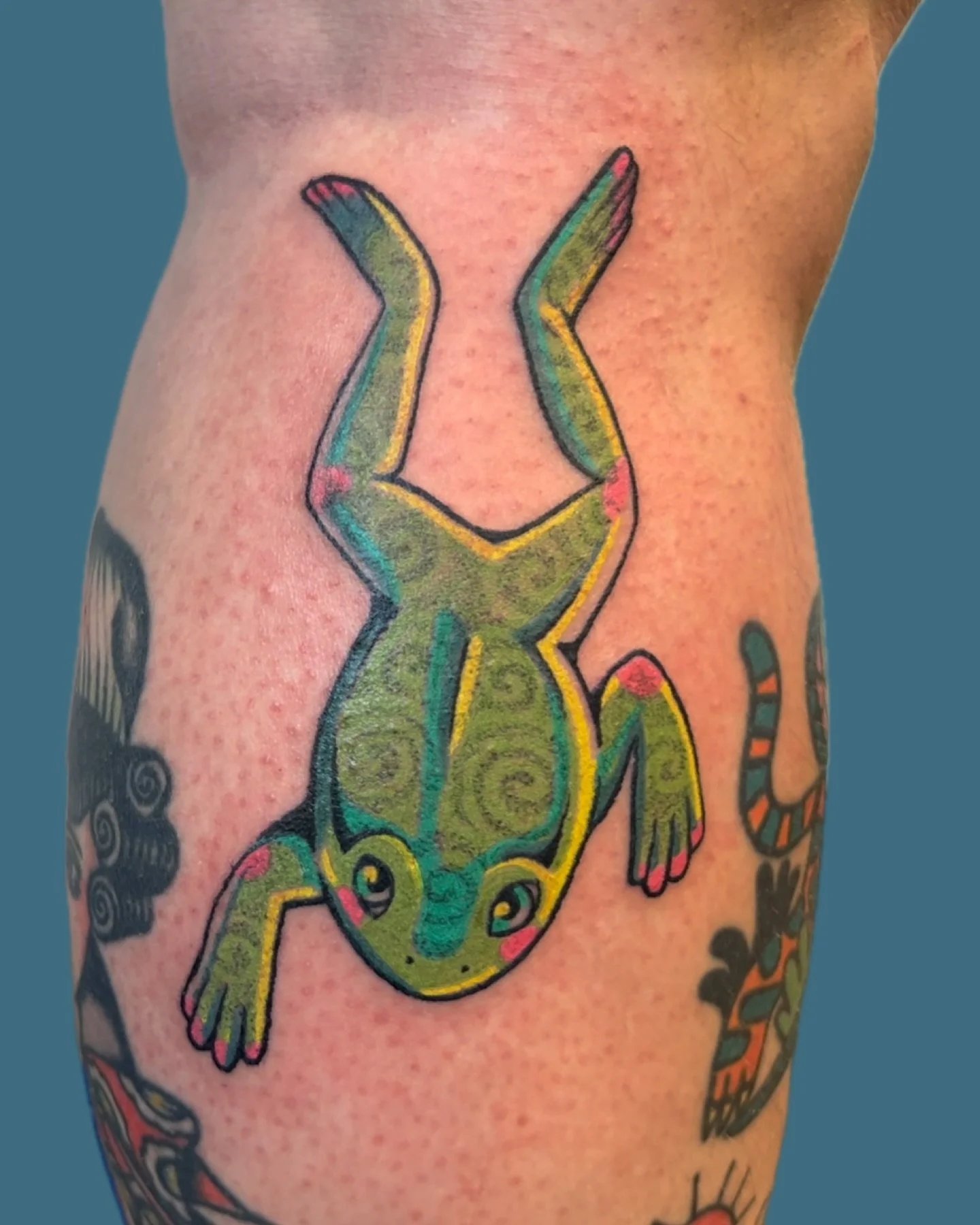 swirly twirly leaping frog tattoo in color for josie 🌀🐸🌀 thanks for trusting me again!
