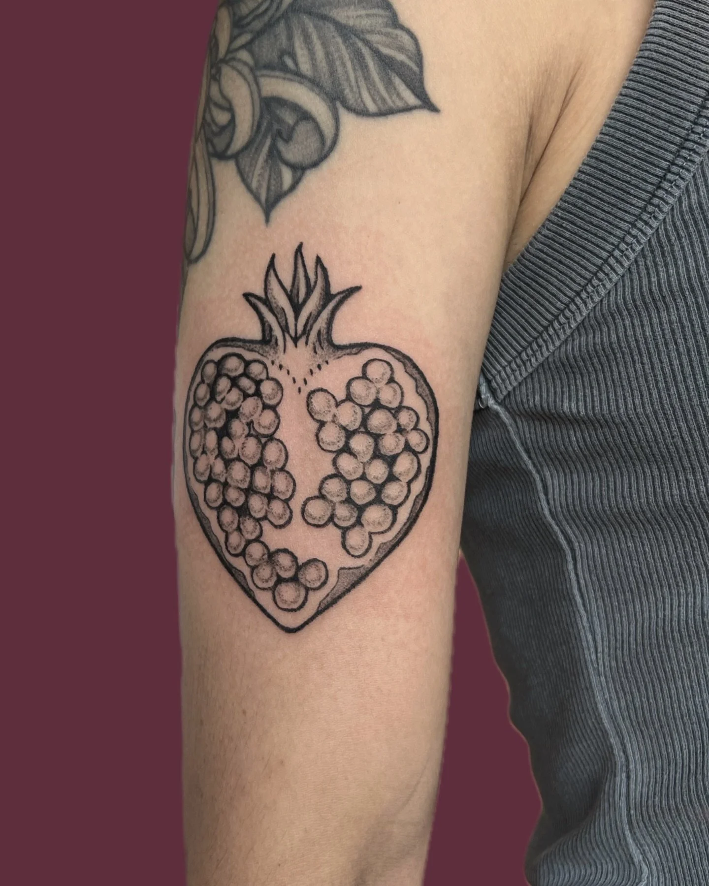 heart shaped pomegranate tattoo for isabel 💗 thank you :)