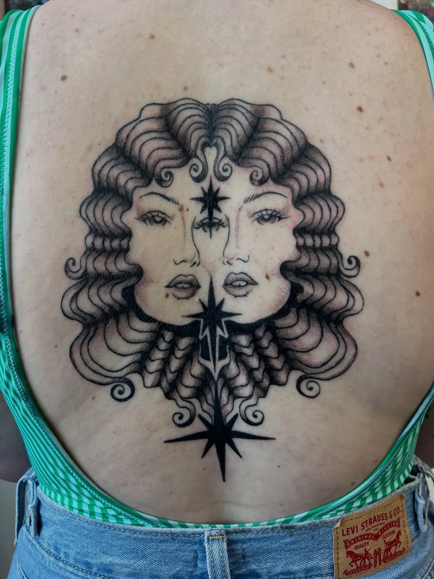 a starry eyed beauty back tattoo for the lovely issy ✨ this was the most fun project ever!!! thanks so much for being a dream client and powering through the pain. well worth it imo 🤩