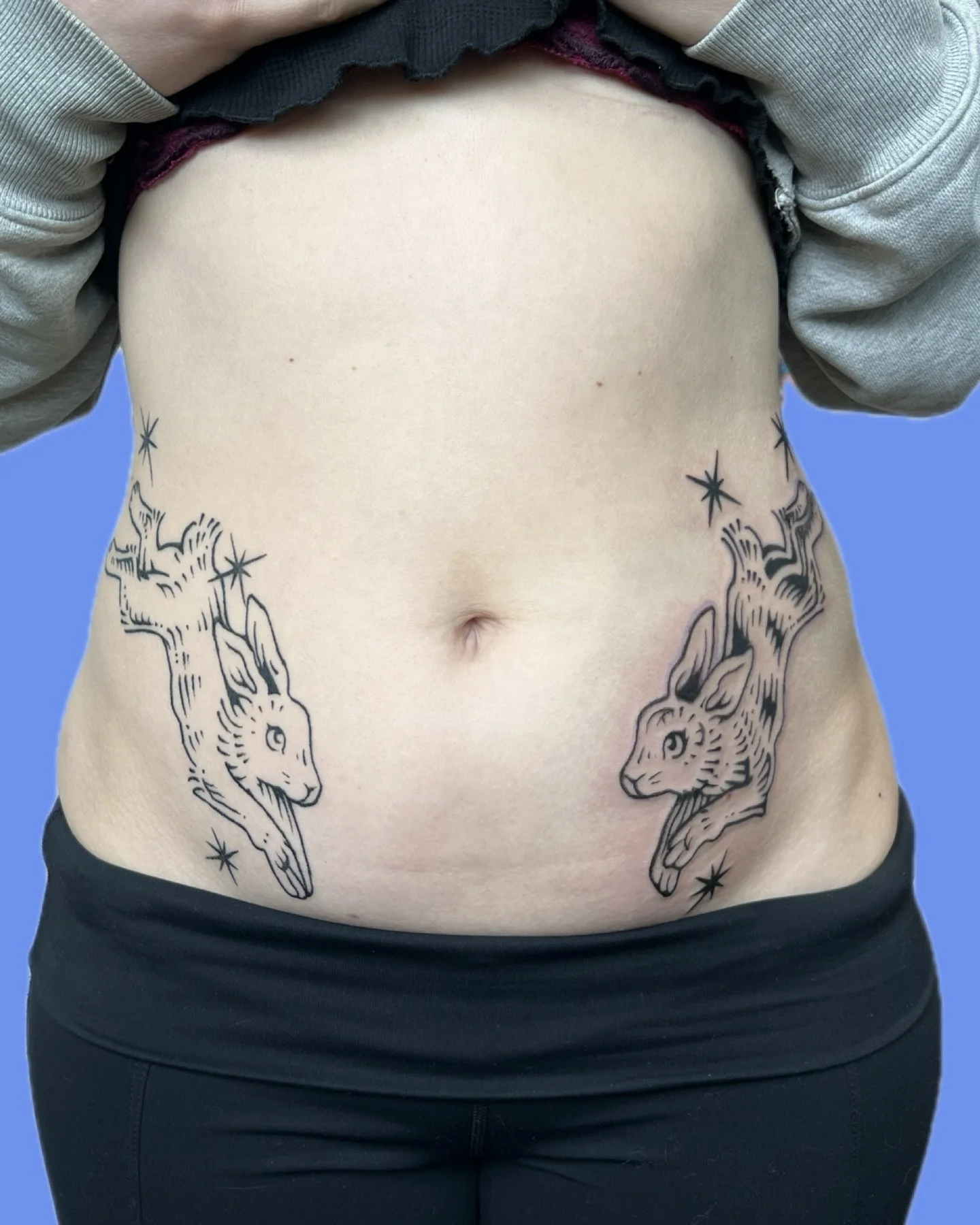 a custom pair of rabbit tattoos for ada 🐇 such a sweet, magical duo! thanks so much for trusting me again :) 

i'm on a roll with torso tattoos lately! i'm so honored to get to work larger scale on such a tender spot 🥹 thanks all who trust me with 