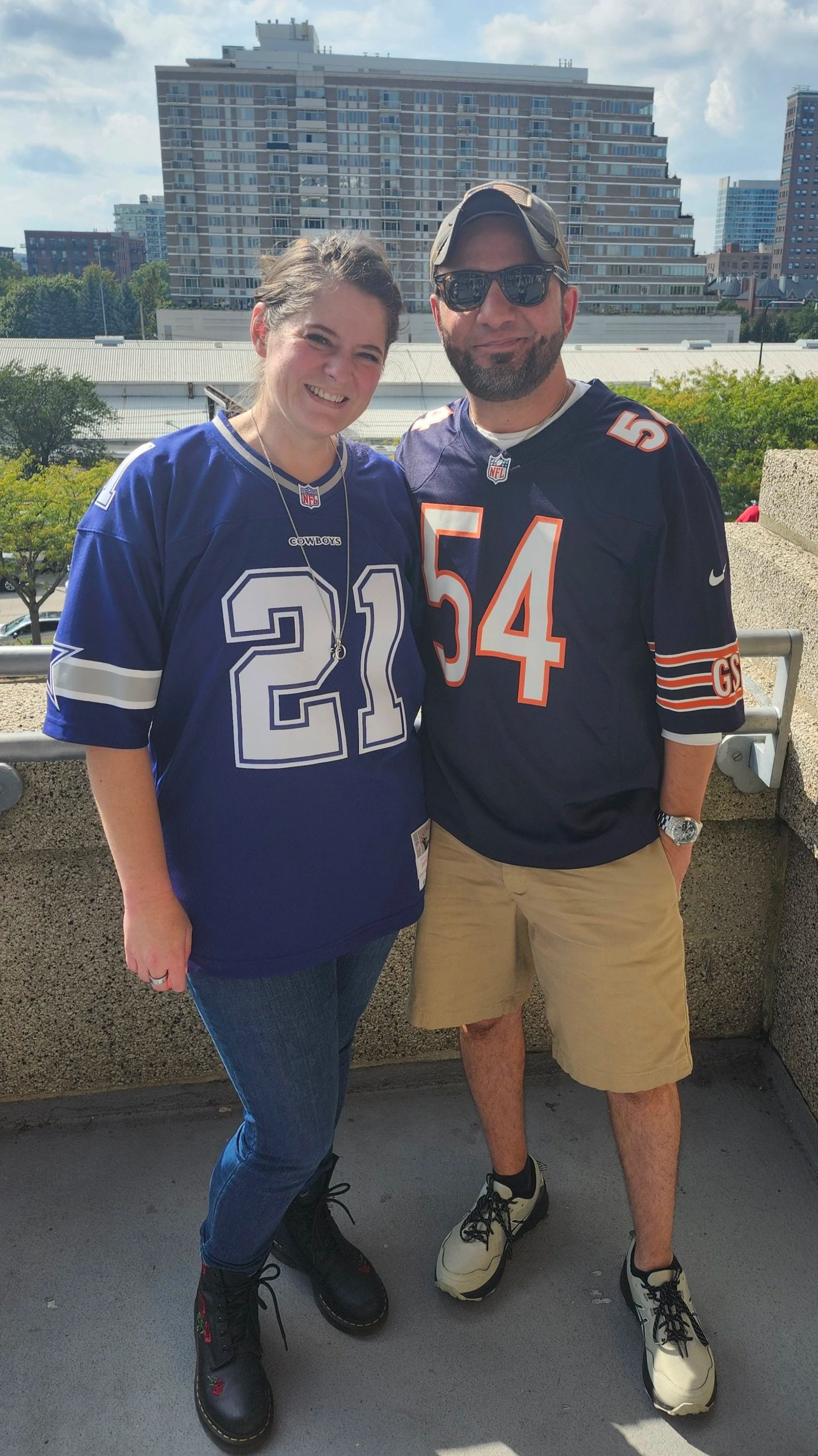 dallas therapist in Chicago for cowboys vs bears game