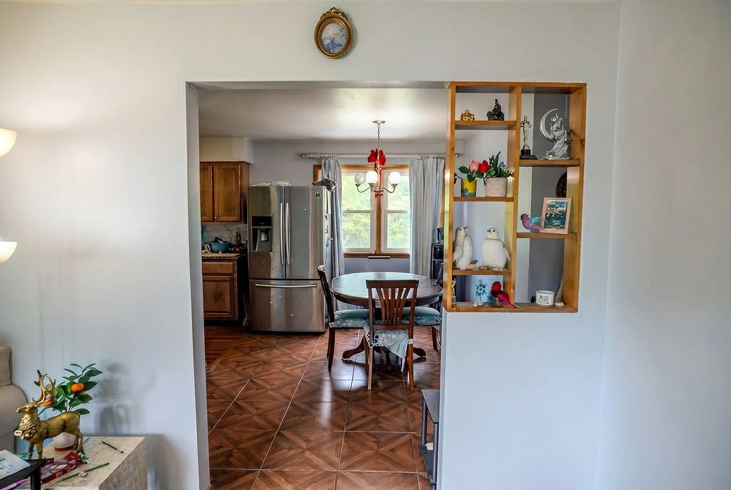 Firefly_GeminiFlash_Editittolooklikeprofessionalrealestatephotography.Keepfurnitureandroomdi656225.jpg