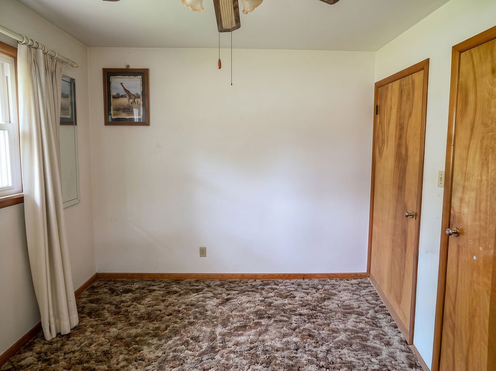 Firefly_GeminiFlash_Editittolooklikeprofessionalrealestatephotography.Keepfurnitureandroomdi49399.jpg