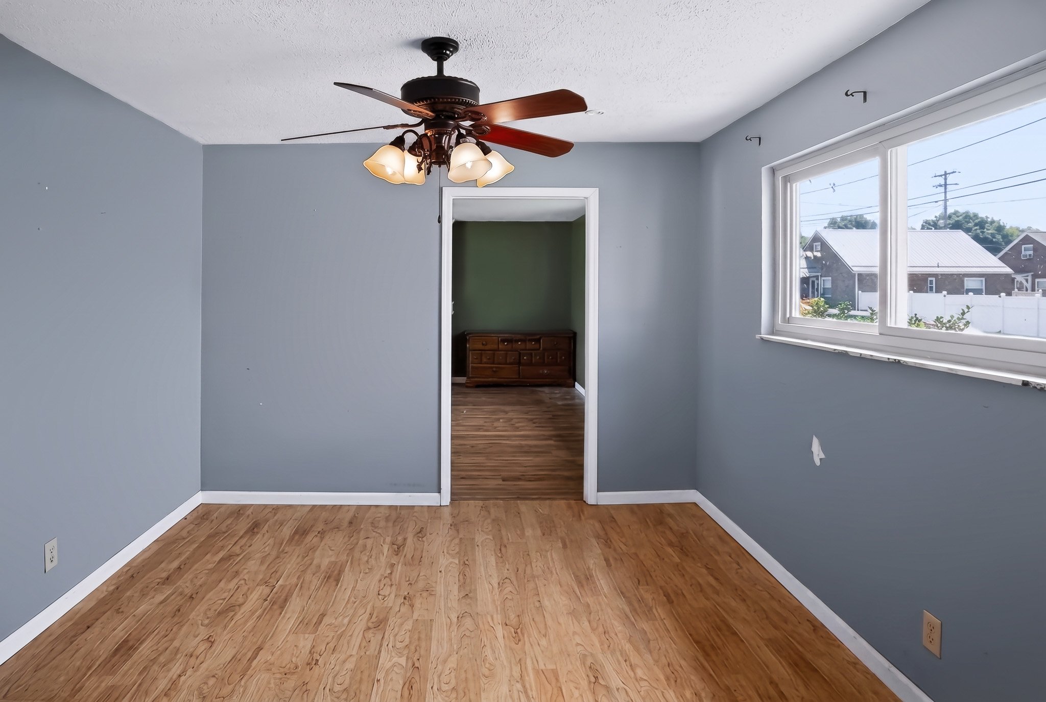 Firefly_GeminiFlash_removebluetapeonfloor639591.jpg