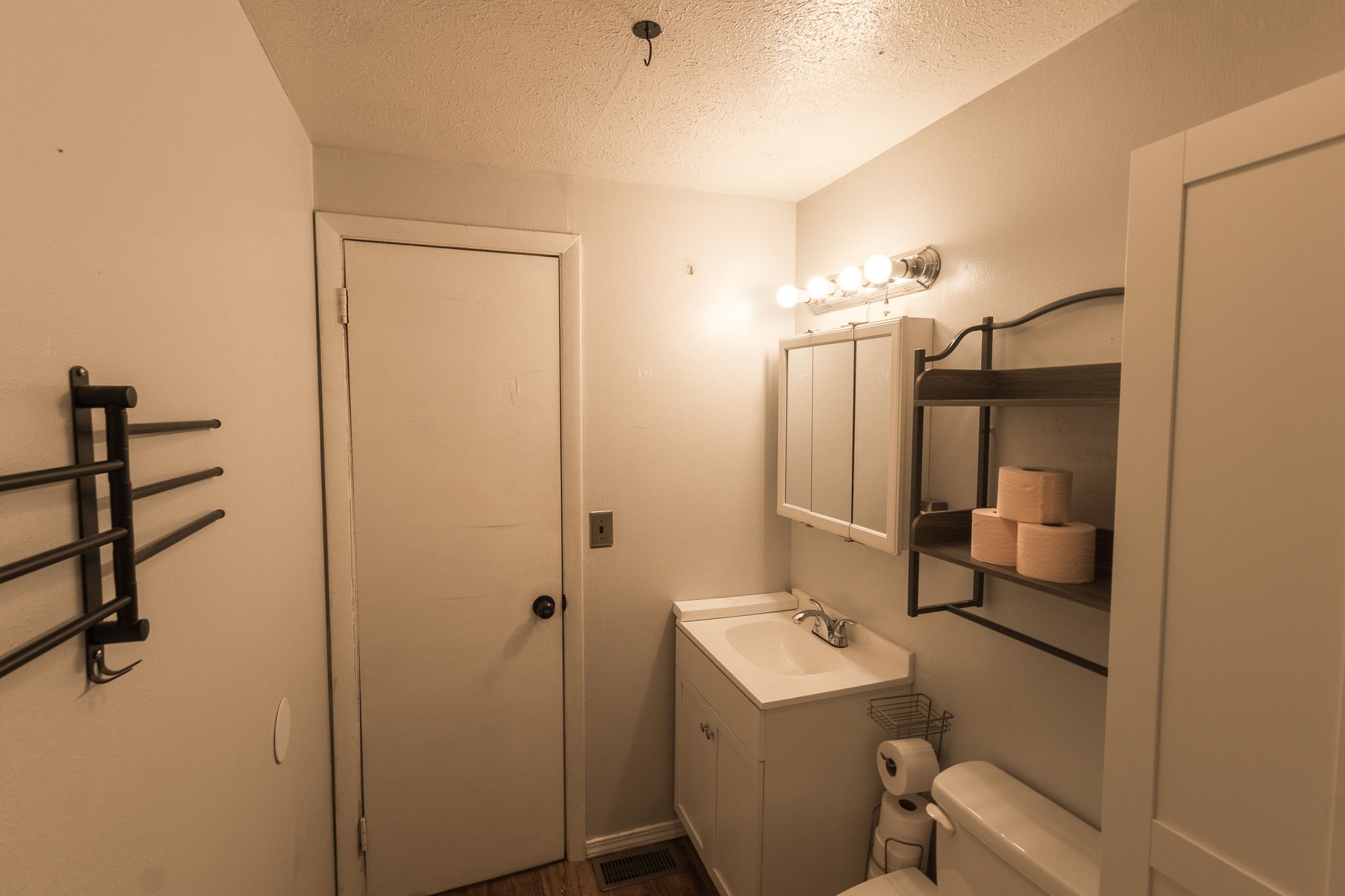 1N4A8496-HDR.jpg