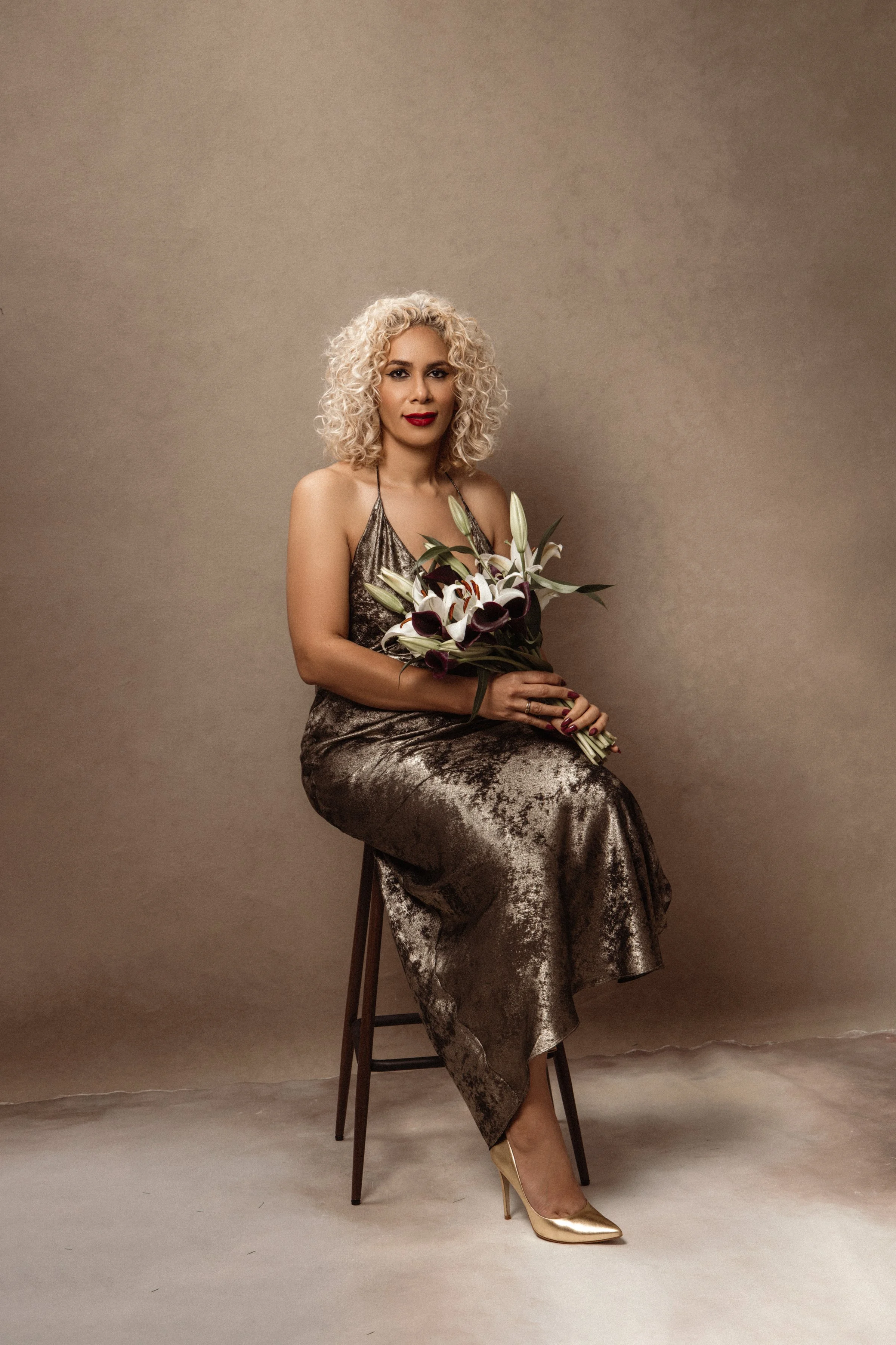 Women—Portraits—Boudoir—Birthday—Beauty—Studio—Portraits—Dallas—DFW—McKinney—Plano—Allen—Frisco—Texas—Fine—Art—Luxury—Women—Portraits—Editorial—Portraits—Feminine—Elegance—Timeless—Beauty—Confidence—Empowerment—Glamour—High—End—Studio—Photography—Fas