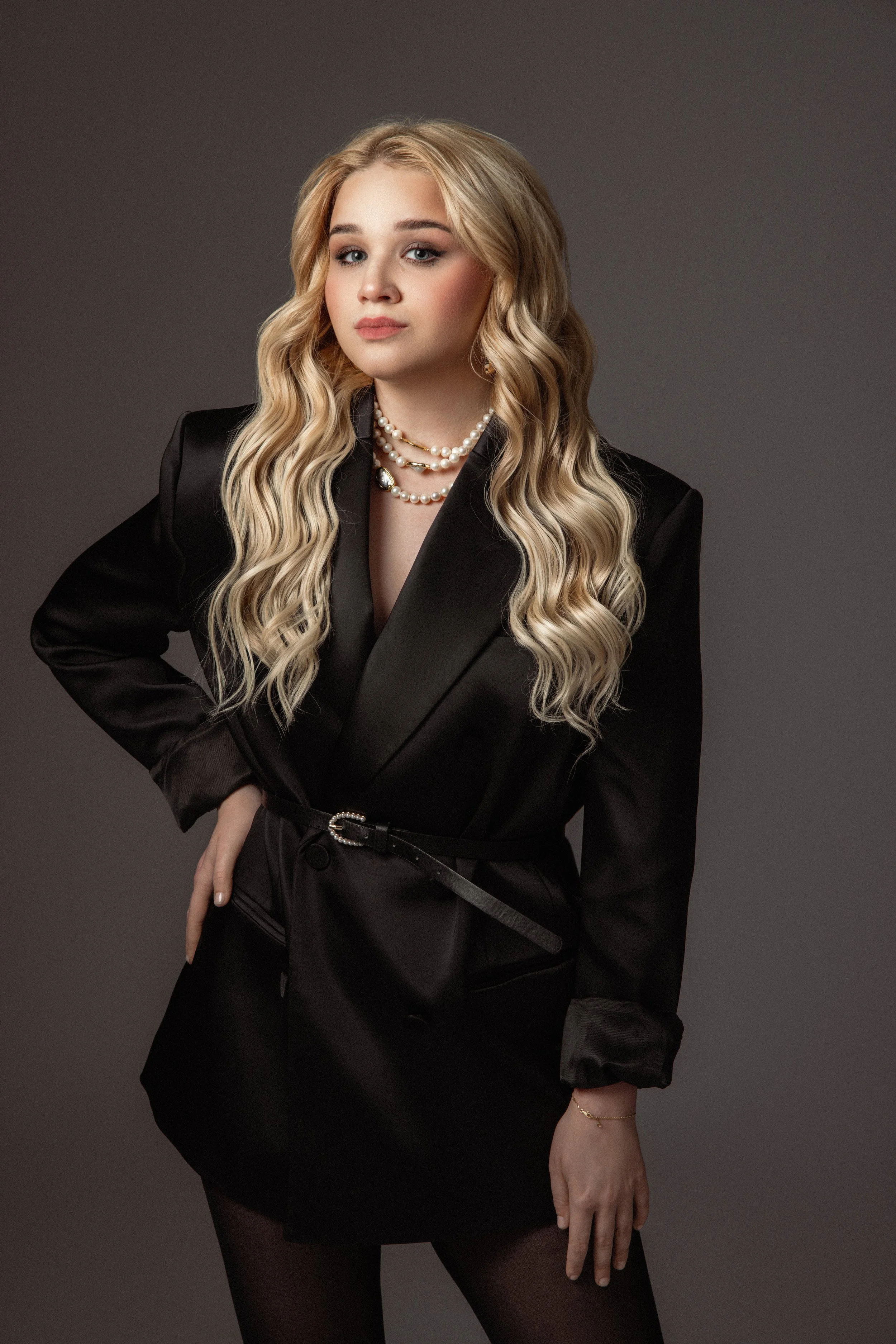 Women—Portraits—Boudoir—Birthday—Beauty—Studio—Portraits—Dallas—DFW—McKinney—Plano—Allen—Frisco—Texas—Fine—Art—Luxury—Women—Portraits—Editorial—Portraits—Feminine—Elegance—Timeless—Beauty—Confidence—Empowerment—Glamour—High—End—Studio—Photography—Fas
