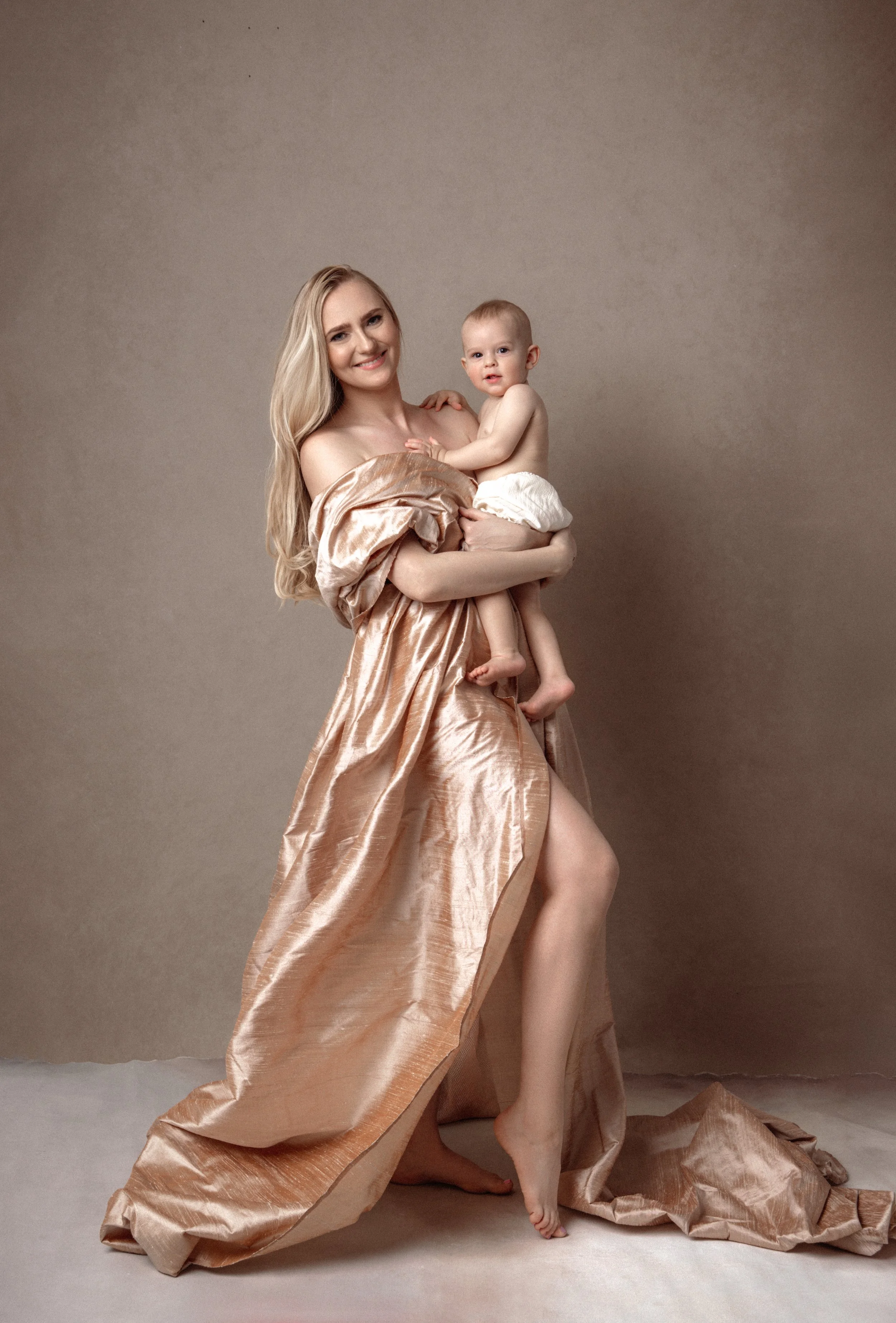Dallas—DFW—McKinney—Plano—Allen—Frisco—Prosper—Celina—Southlake—Texas—Fine—Art—Family—Photography—Dallas—Fine—Art—Portraits—DFW—Luxury—Family—Photography—McKinney—Studio—Family—Portraits—Plano—Children—Portraits—Allen—Kids—Photography—Frisco—Studio—P