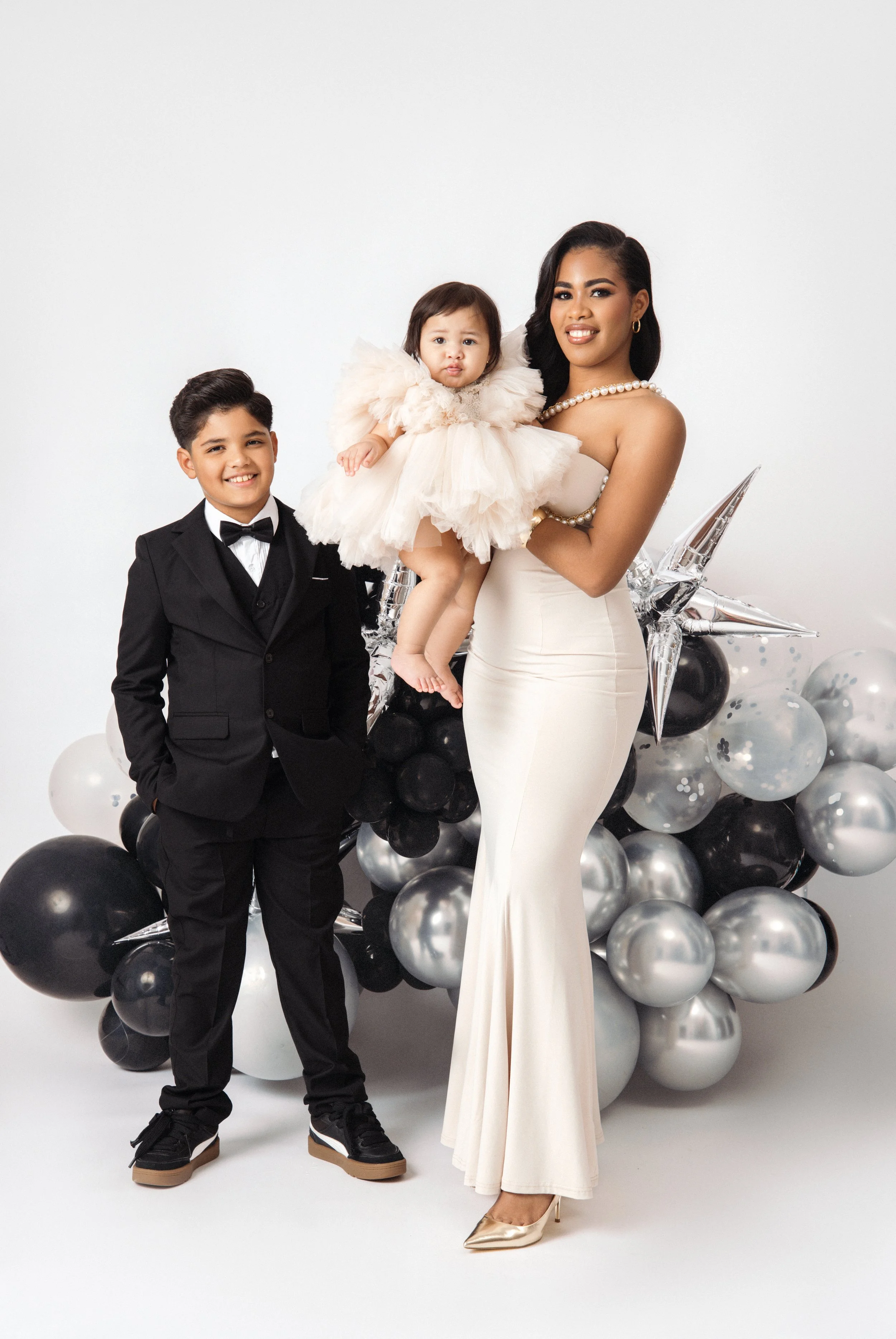 Dallas—DFW—McKinney—Plano—Allen—Frisco—Prosper—Celina—Southlake—Texas—Fine—Art—Family—Photography—Dallas—Fine—Art—Portraits—DFW—Luxury—Family—Photography—McKinney—Studio—Family—Portraits—Plano—Children—Portraits—Allen—Kids—Photography—Frisco—Studio—P