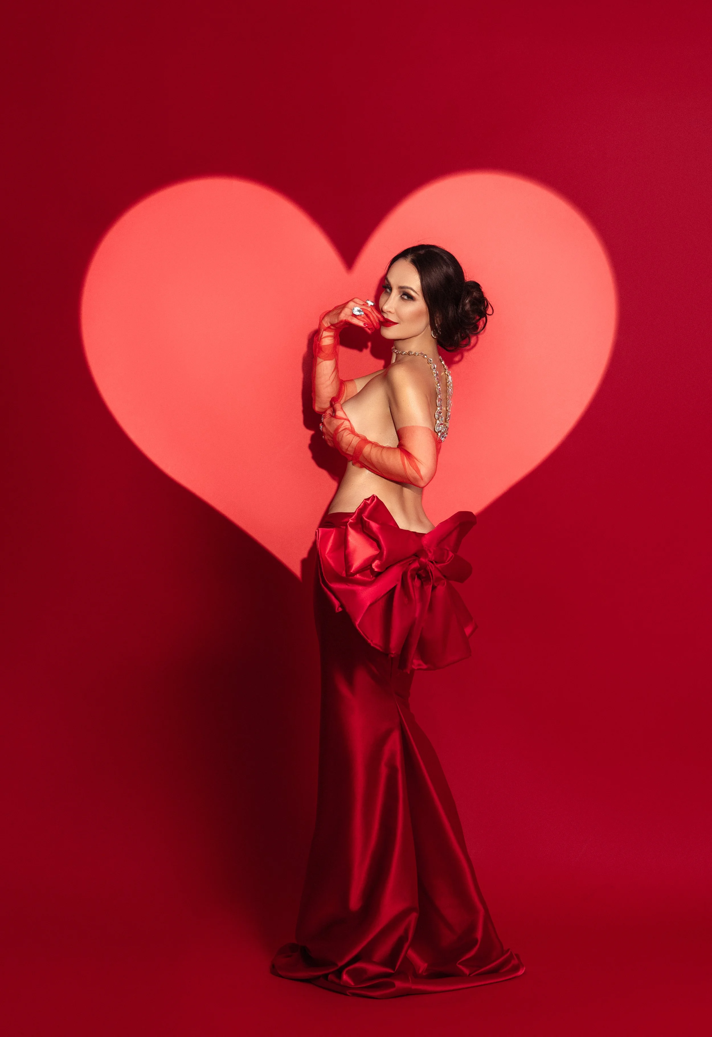 Women—Portraits—Boudoir—Birthday—Beauty—Studio—Portraits—Dallas—DFW—McKinney—Plano—Allen—Frisco—Texas—Fine—Art—Luxury—Women—Portraits—Editorial—Portraits—Feminine—Elegance—Timeless—Beauty—Confidence—Empowerment—Glamour—High—End—Studio—Photography—Fas
