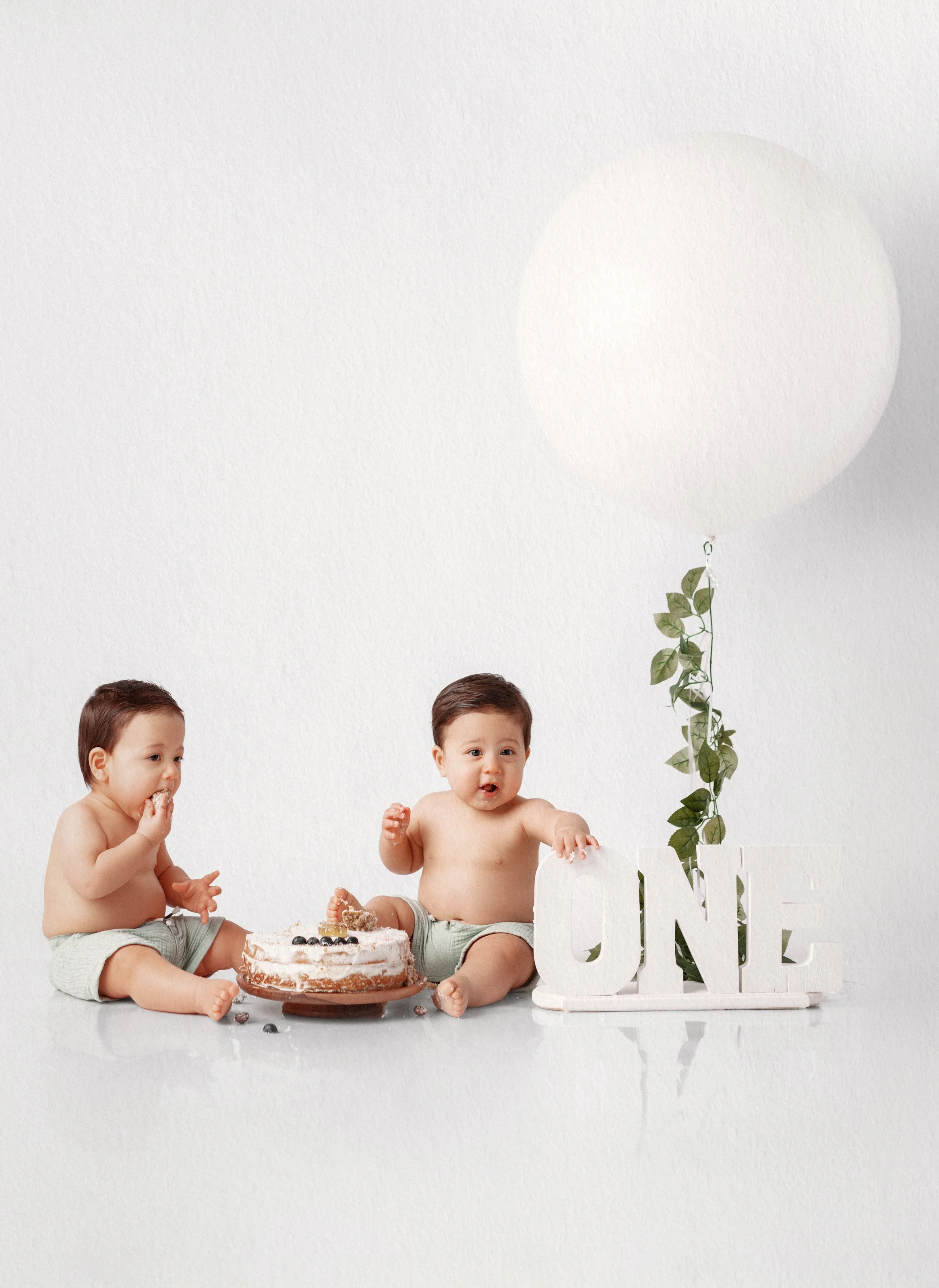 cake-smash-photography-dfw—first-birthday-photo-session-mckinney—cake-smash-photographer-north-dallas—luxury-cake-smash-portraits-texas—baby-cake-smash-session-frisco—elegant-cake-smash-photoshoot-plano—studio-cake-smash-photography-allen—milestone-b