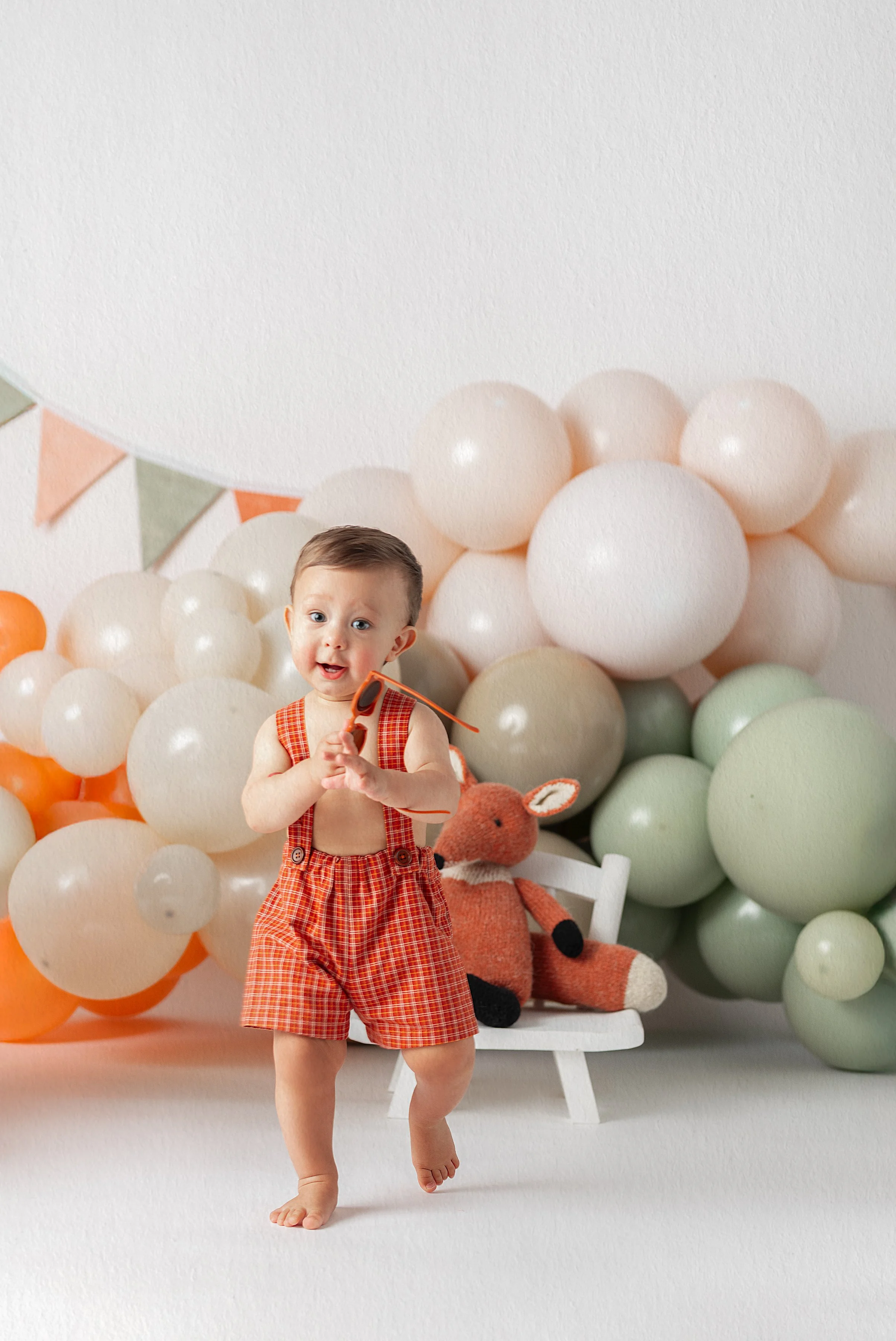 cake-smash-photography-dfw—first-birthday-photo-session-mckinney—cake-smash-photographer-north-dallas—luxury-cake-smash-portraits-texas—baby-cake-smash-session-frisco—elegant-cake-smash-photoshoot-plano—studio-cake-smash-photography-allen—milestone-b