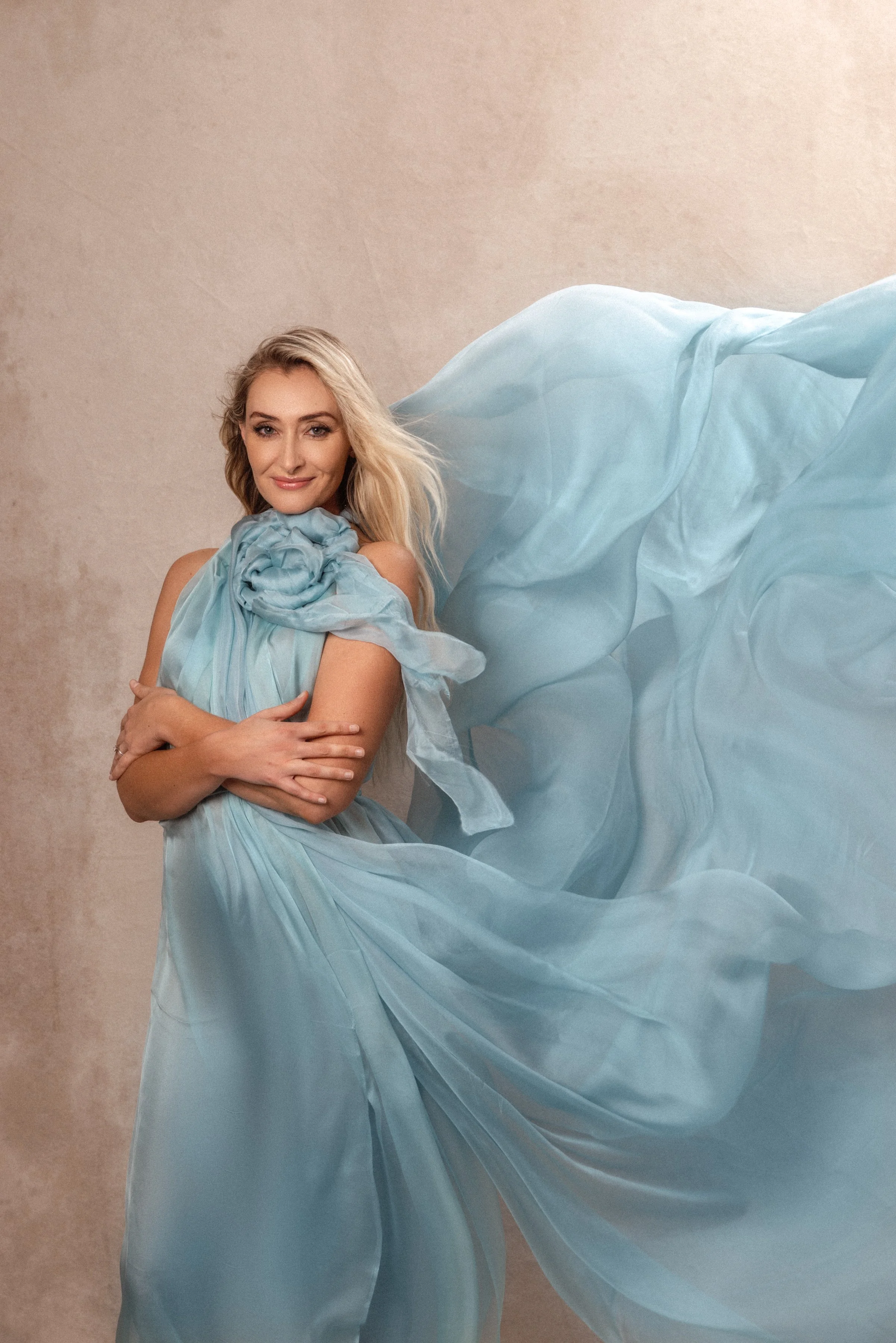 Women—Portraits—Boudoir—Birthday—Beauty—Studio—Portraits—Dallas—DFW—McKinney—Plano—Allen—Frisco—Texas—Fine—Art—Luxury—Women—Portraits—Editorial—Portraits—Feminine—Elegance—Timeless—Beauty—Confidence—Empowerment—Glamour—High—End—Studio—Photography—Fas