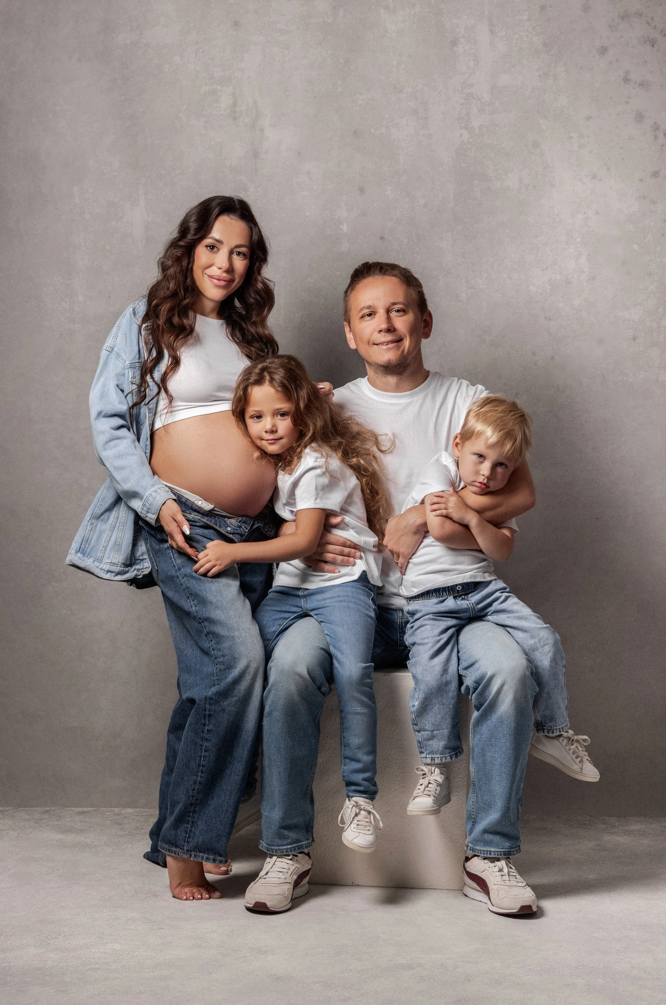 Dallas—Family—Studio—Photographer—Photography—DFW—McKinney—Plano—Allen—Frisco—Prosper—Texas—Luxury—Family—Photography—Fine—Art—Portraits—Heirloom—Portraits—Timeless—Family—Portraits—Editorial—Family—Sessions—Studio—Family—Portraits—Natural—Light—Stud