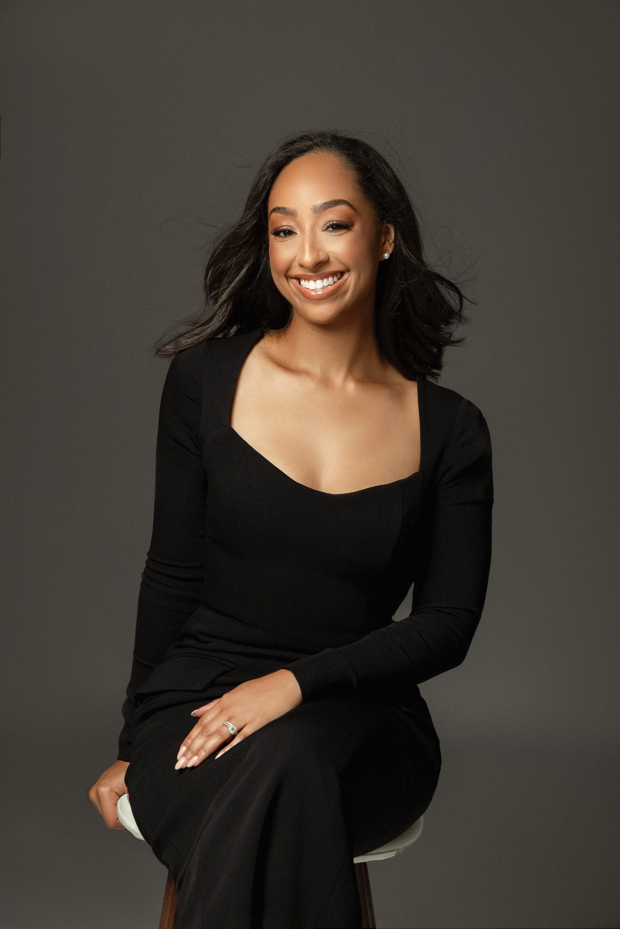 Women—Portraits—Boudoir—Birthday—Beauty—Studio—Portraits—Dallas—DFW—McKinney—Plano—Allen—Frisco—Texas—Fine—Art—Luxury—Women—Portraits—Editorial—Portraits—Feminine—Elegance—Timeless—Beauty—Confidence—Empowerment—Glamour—High—End—Studio—Photography—Fas