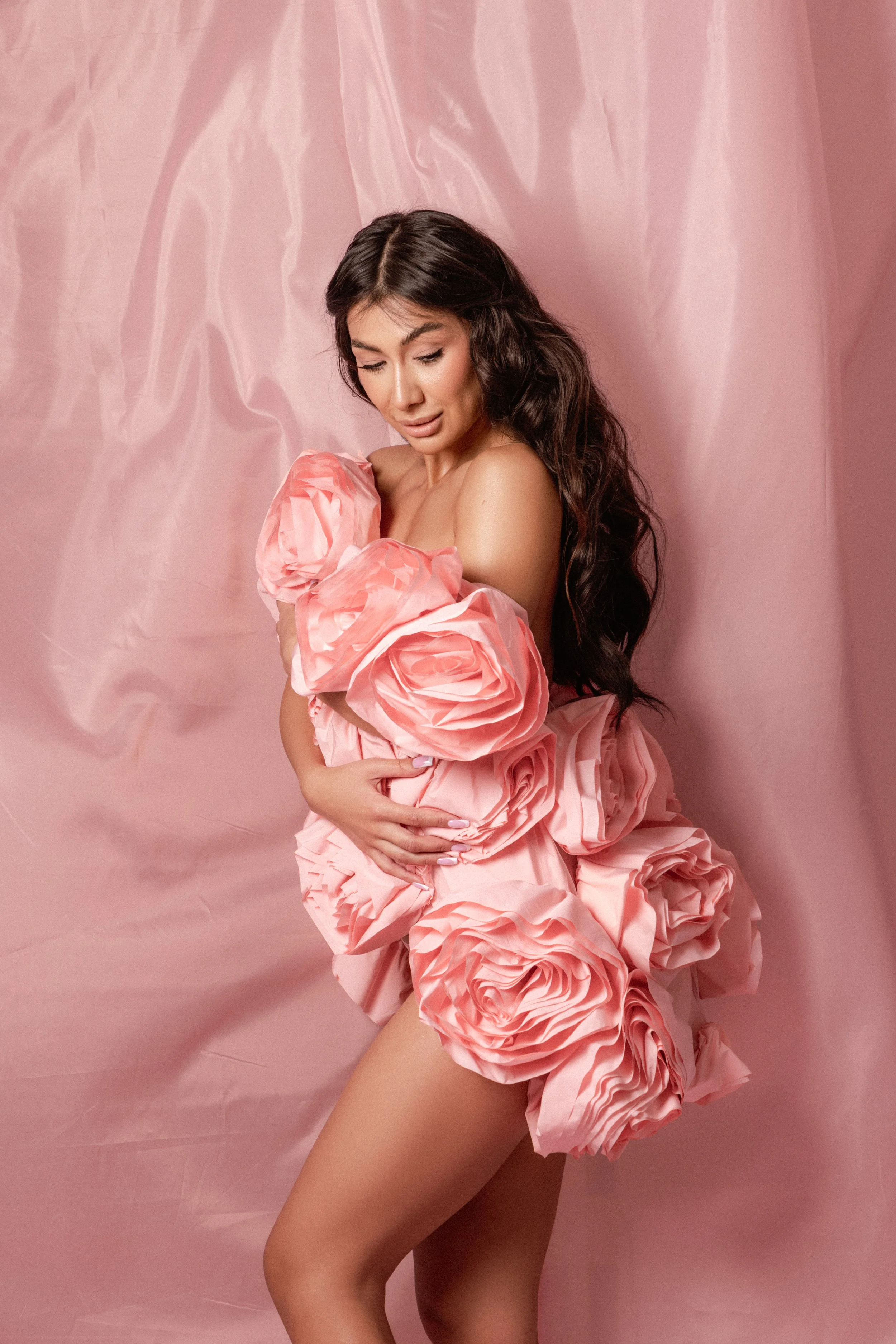 Women—Portraits—Boudoir—Birthday—Beauty—Studio—Portraits—Dallas—DFW—McKinney—Plano—Allen—Frisco—Texas—Fine—Art—Luxury—Women—Portraits—Editorial—Portraits—Feminine—Elegance—Timeless—Beauty—Confidence—Empowerment—Glamour—High—End—Studio—Photography—Fas