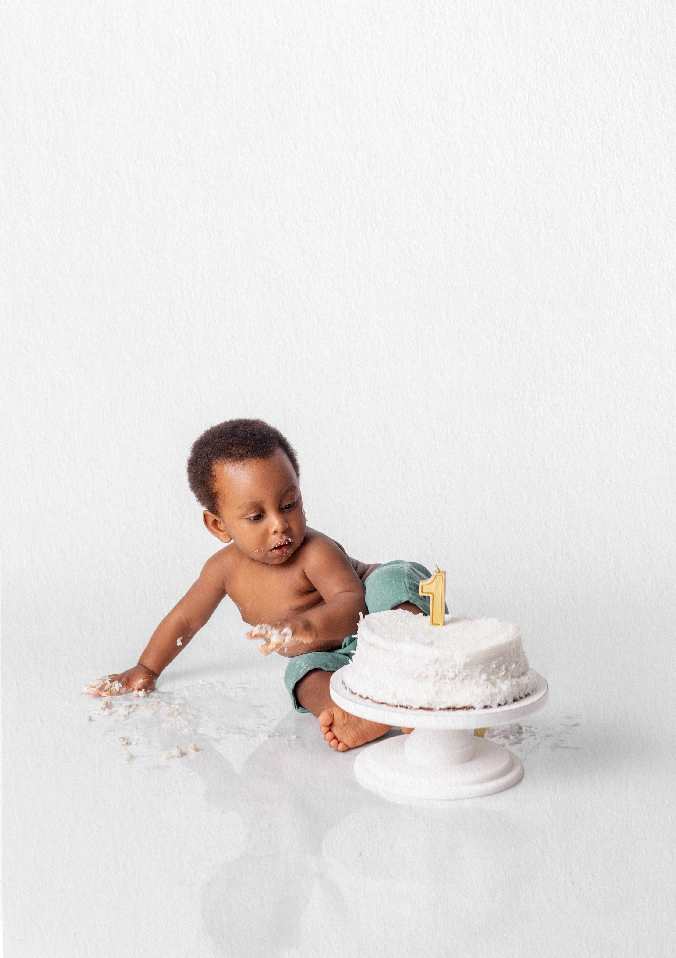 Chinyuellu Cake Smash Retouched3.jpg